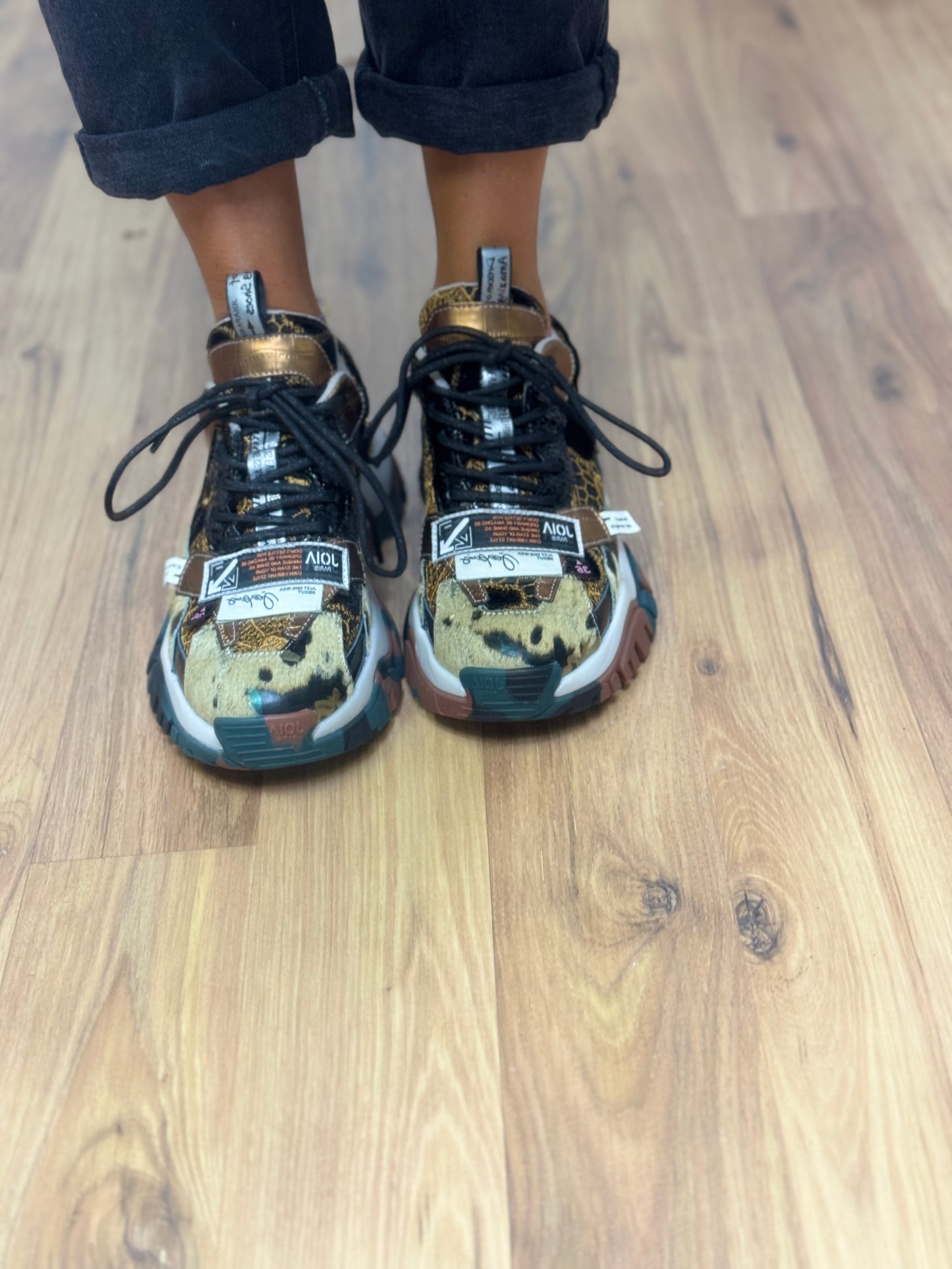Joia Paris. Sneakers black brown