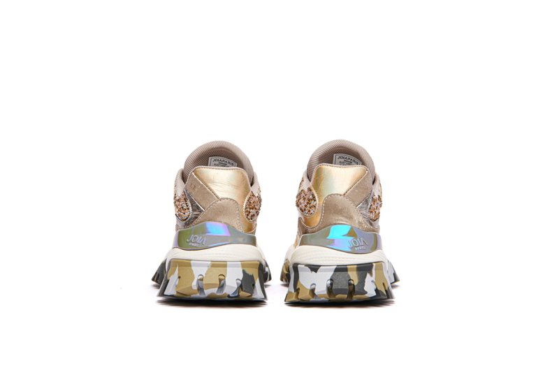 Joia Paris. Sneakers con swarosky