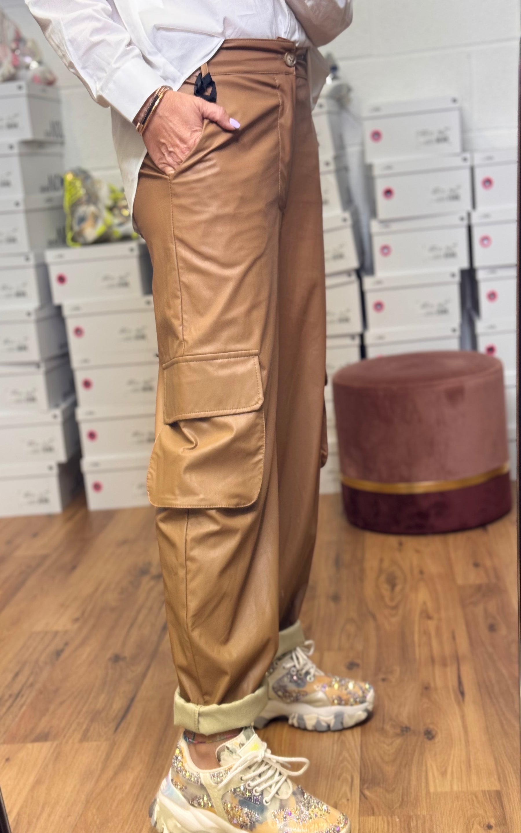 Le Streghe. Cargo cammello-50%