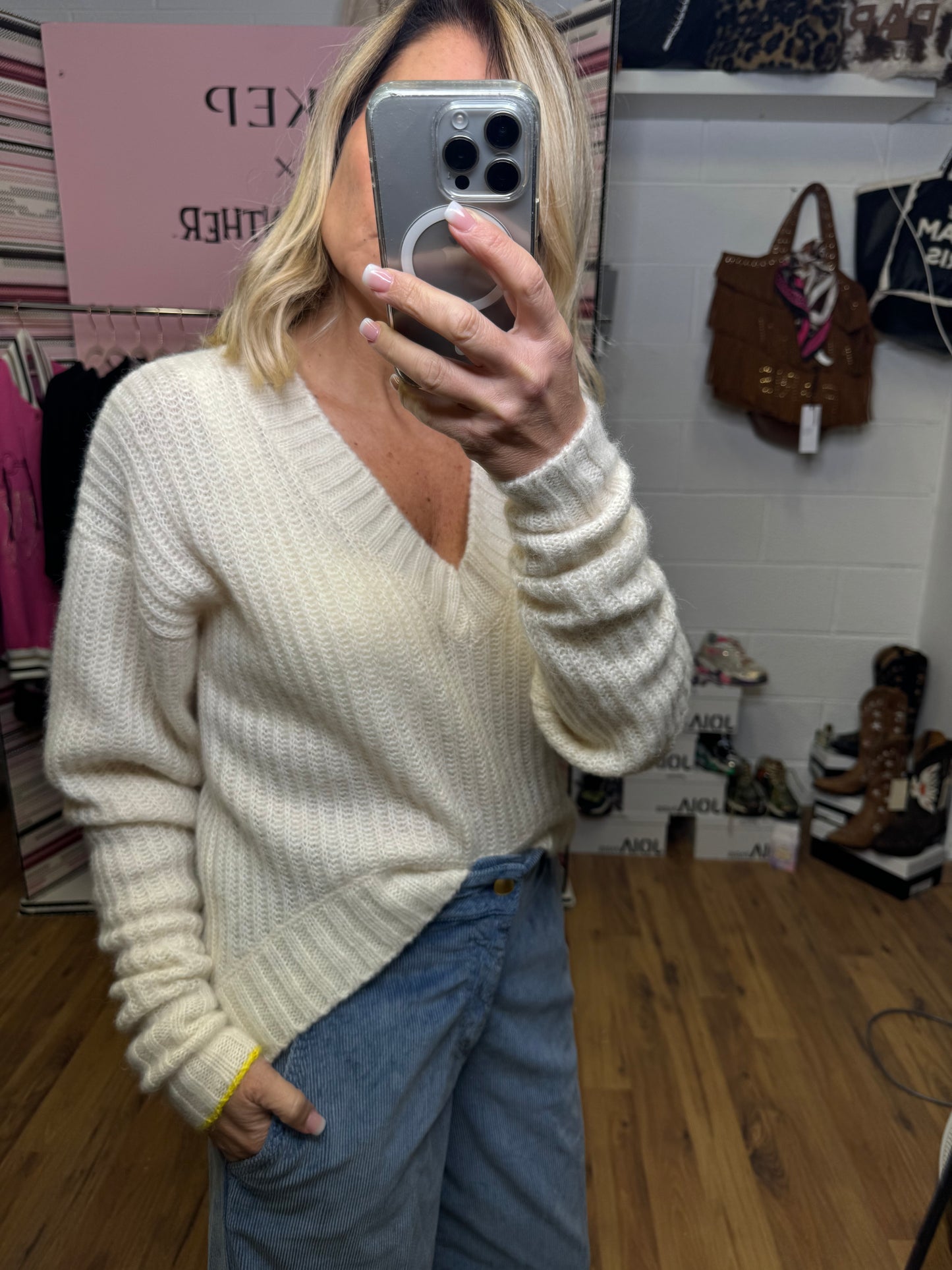 Gensami. Pull bianco