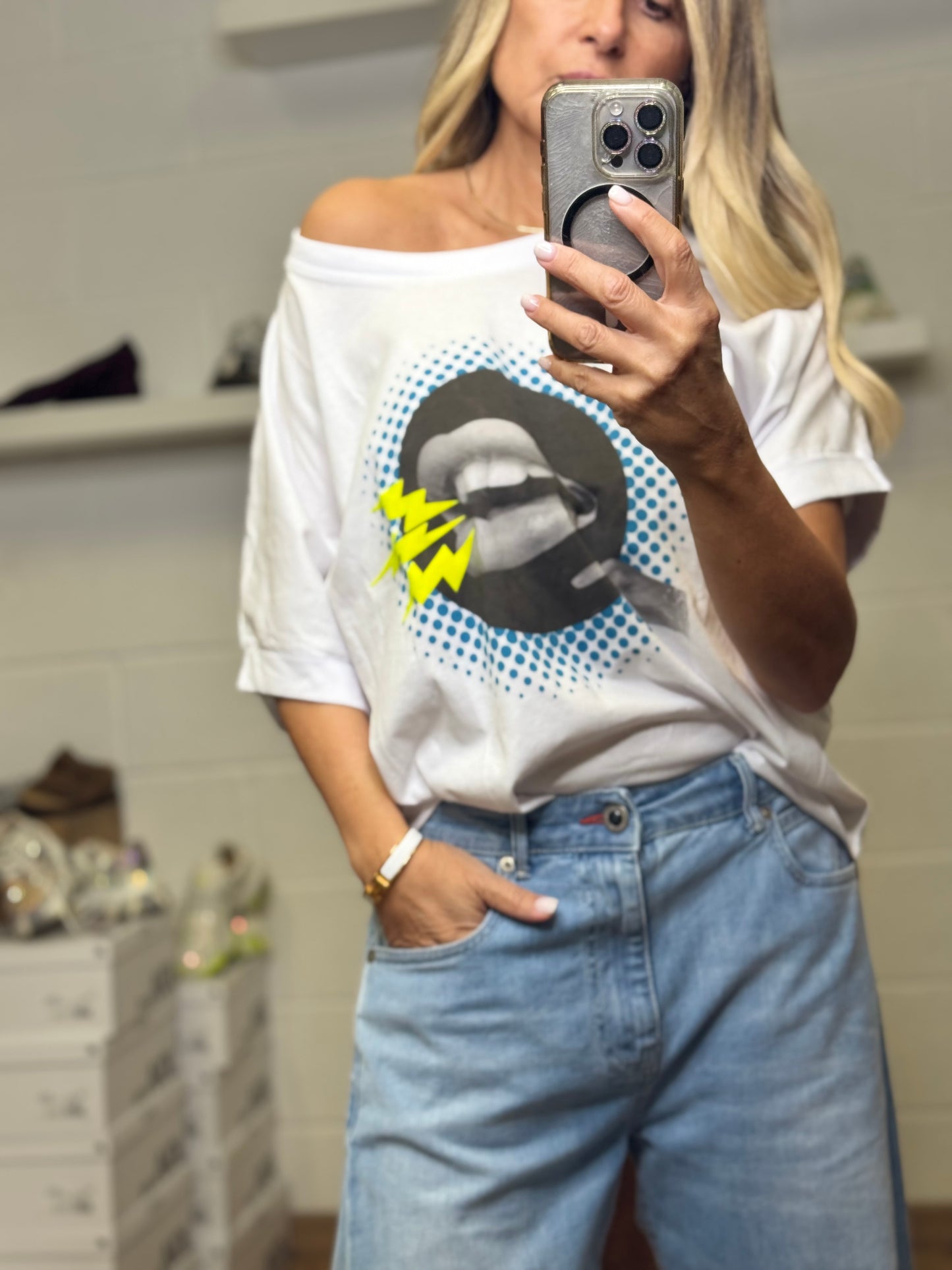 AB Pink. T-shirt over stampa bocca