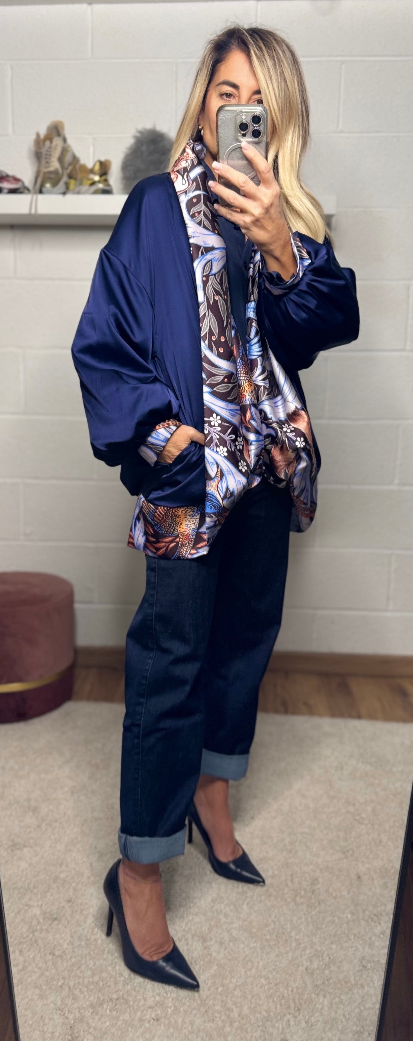 Mimi et mama. Bomber in mikado