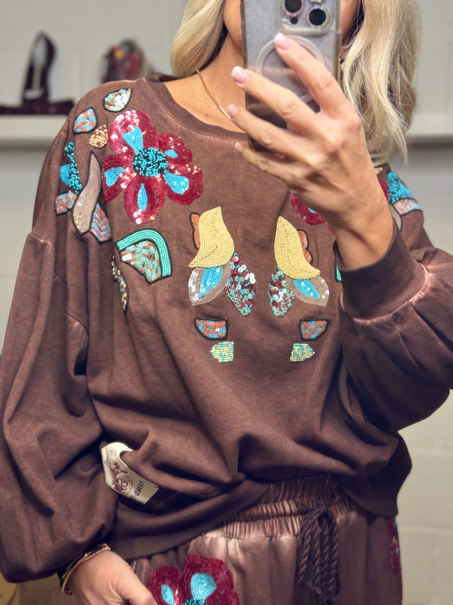 Front Street. Felpa con paillettes