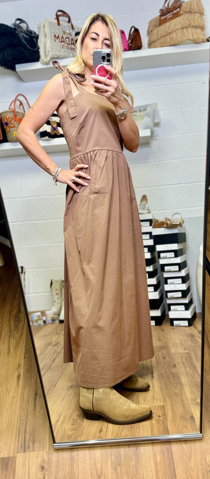 Eva Boutique 21, I love my dress. Abito tabacco