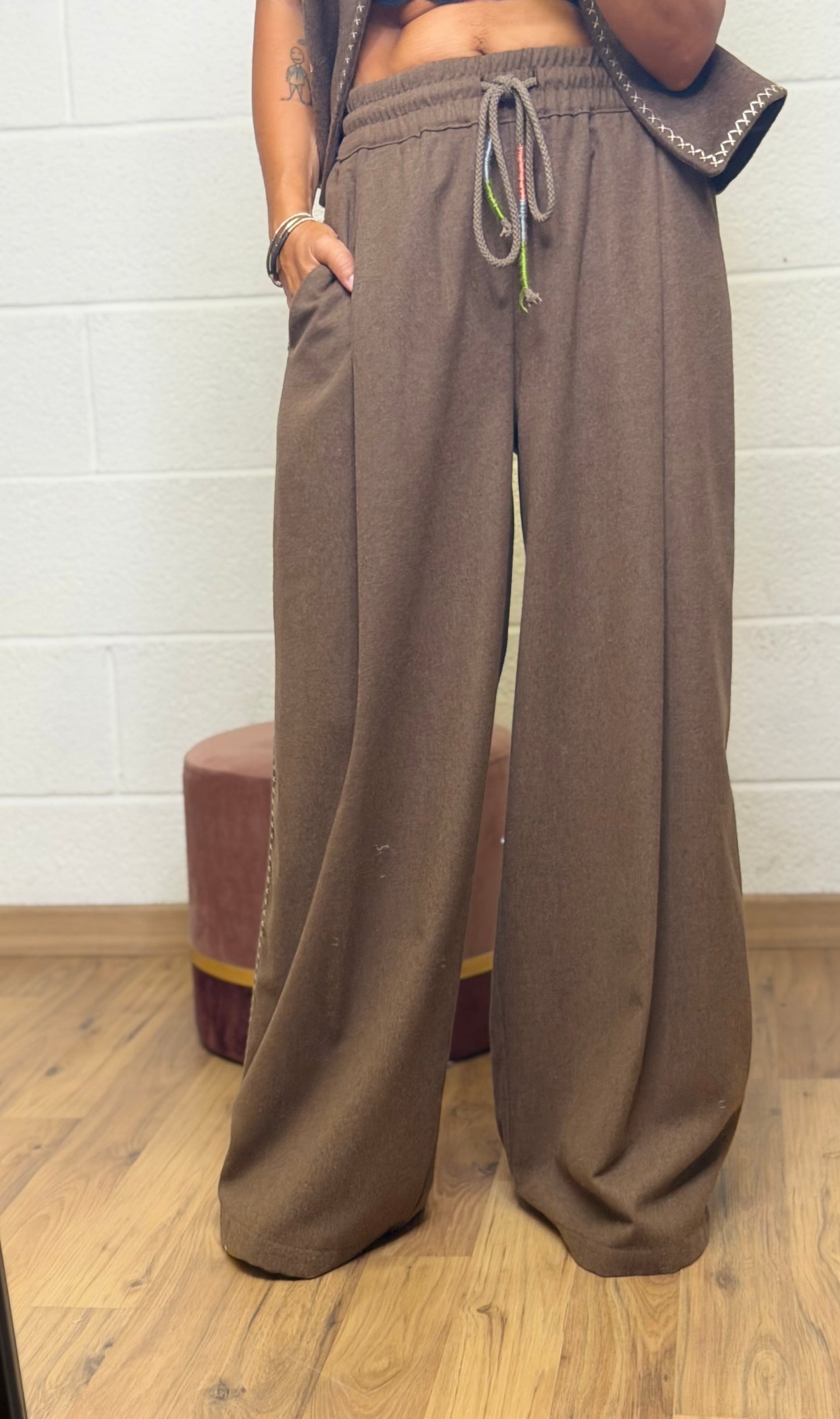 Front Street. Pantalone palazzo moro
