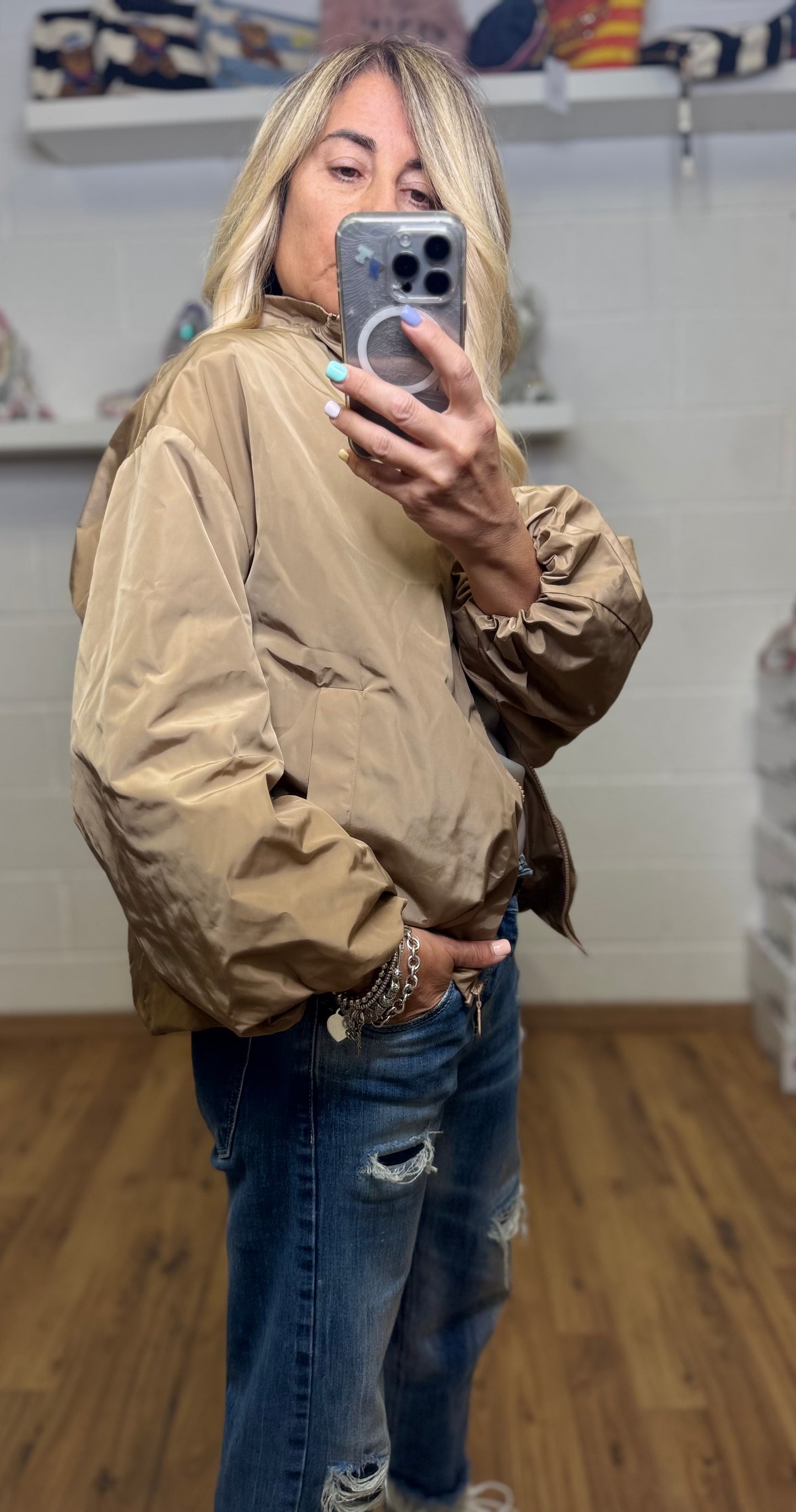 Mimietmama. Bomber camel