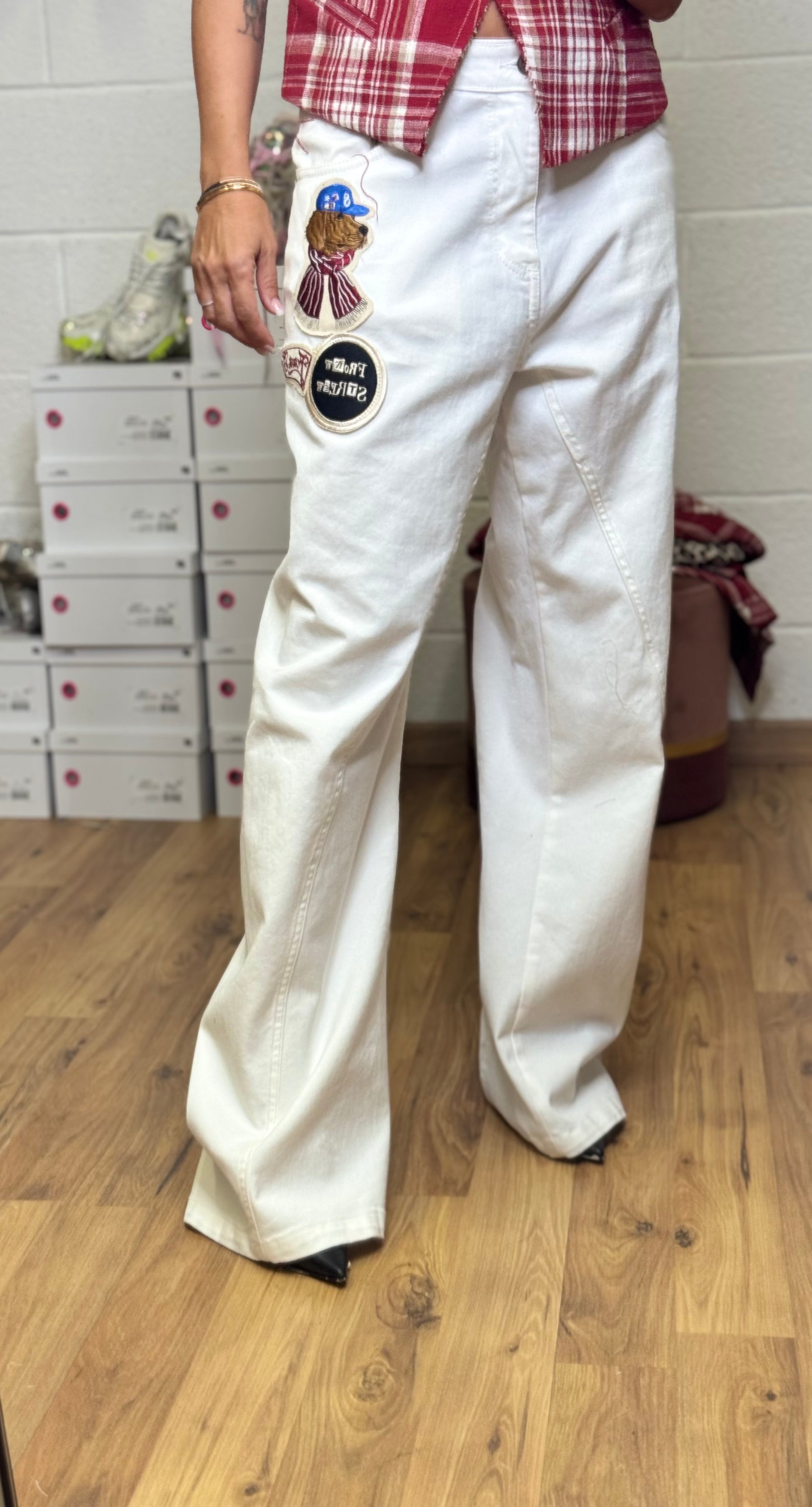 Front Street. Wide leg bianco con patch-50%