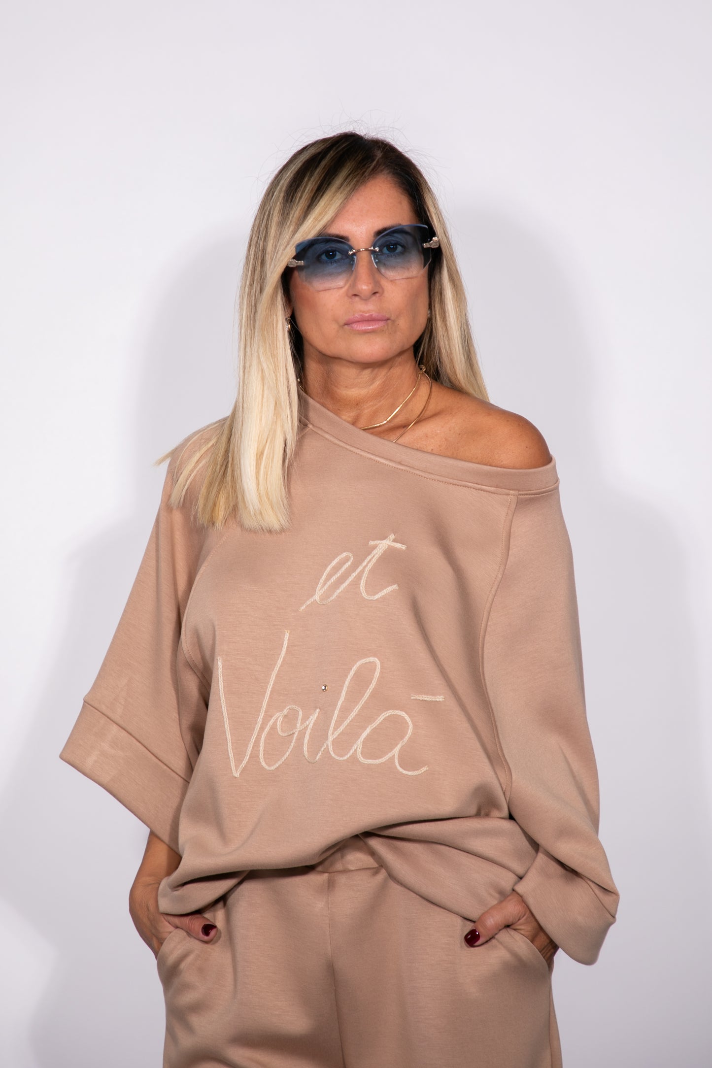 Le Streghe. Felpa carammello