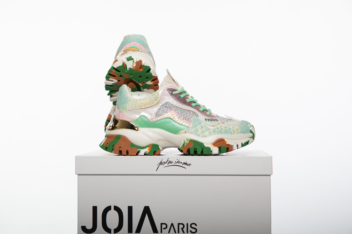 JOIA Paris. Sneakers rosa e verde