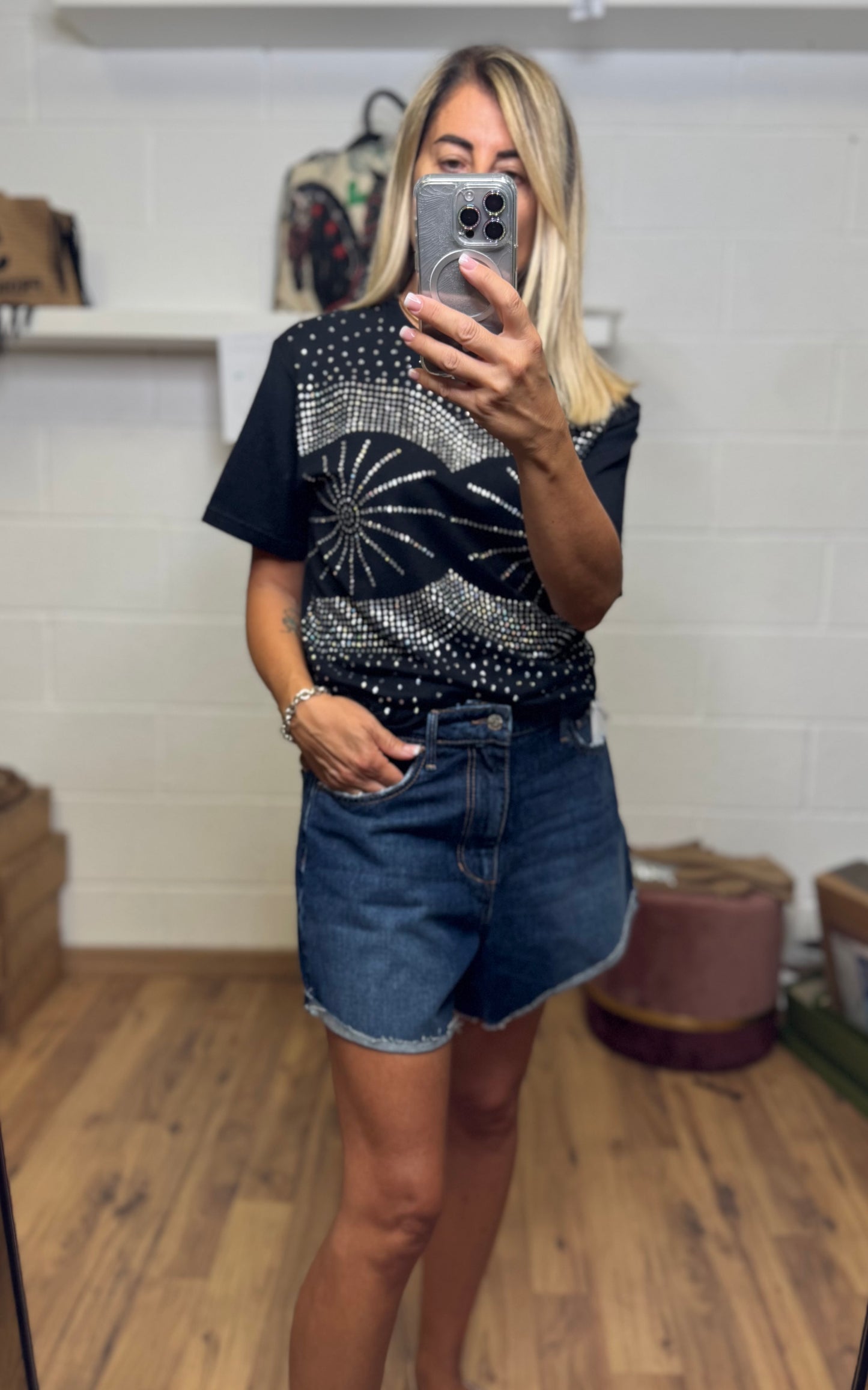 11loveisglamour. T-shirt nera-60%