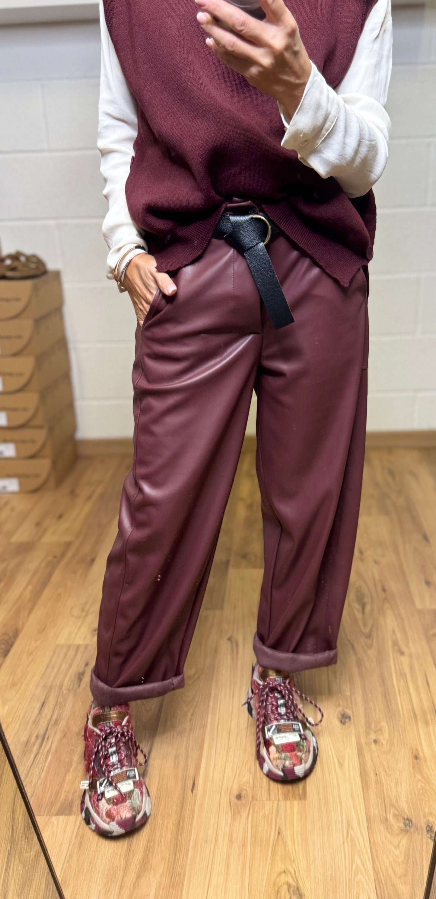 Le Streghe. Pantalone burgundi