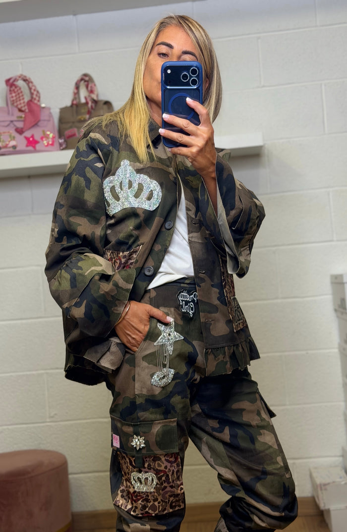 Eva Boutique 21, ABpink. Giacca camouflage con ricami