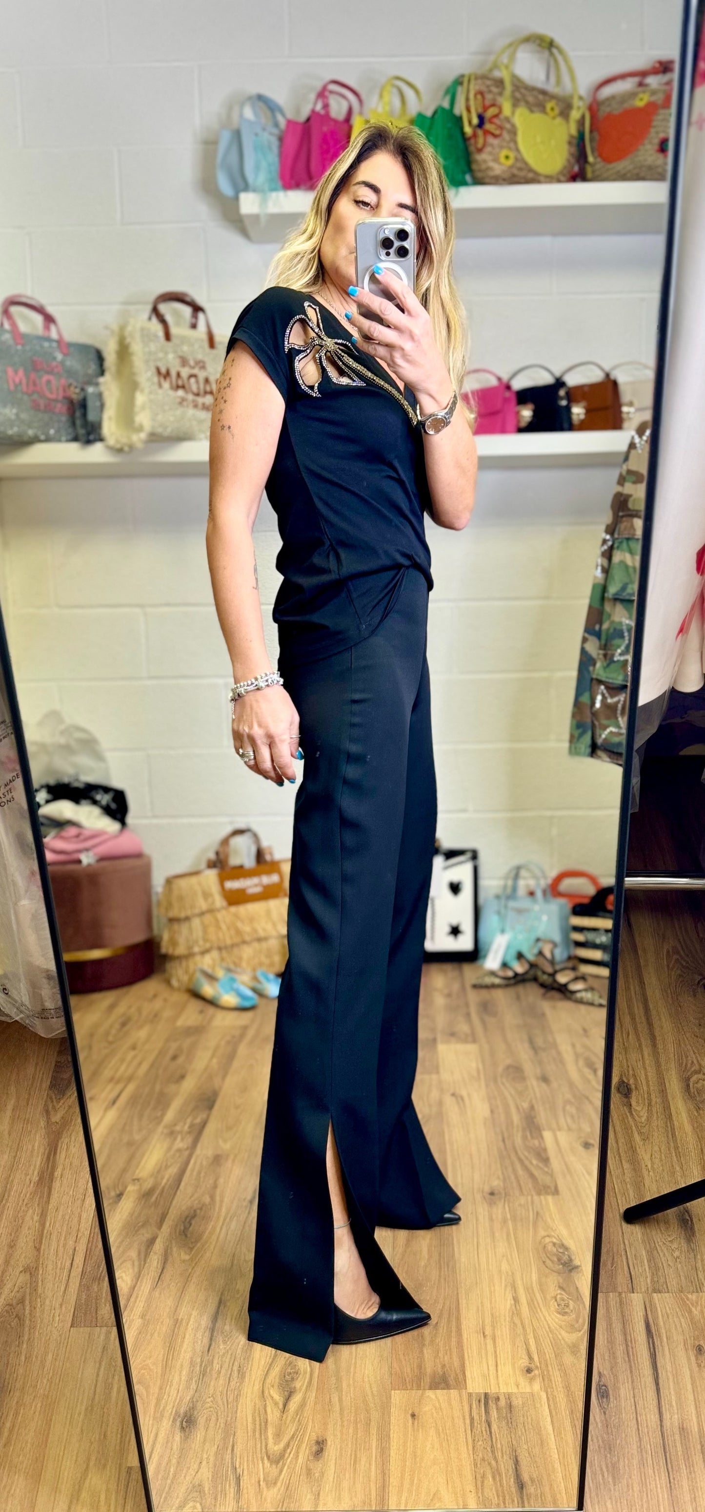 Akep. Pantalone nero-70%