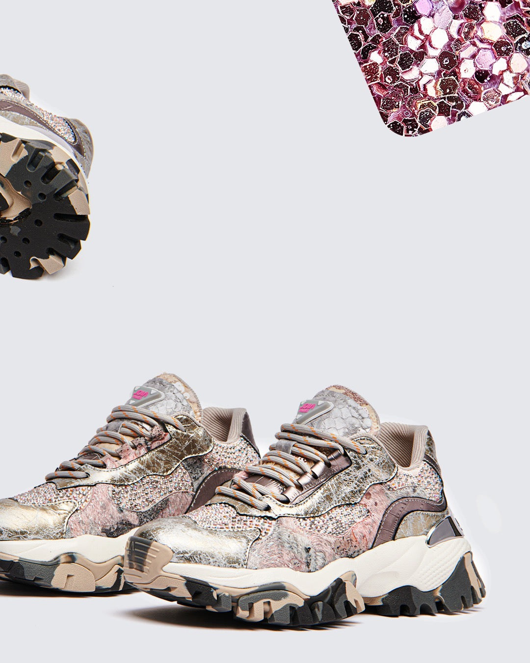 Joia Paris. Sneakers silver white