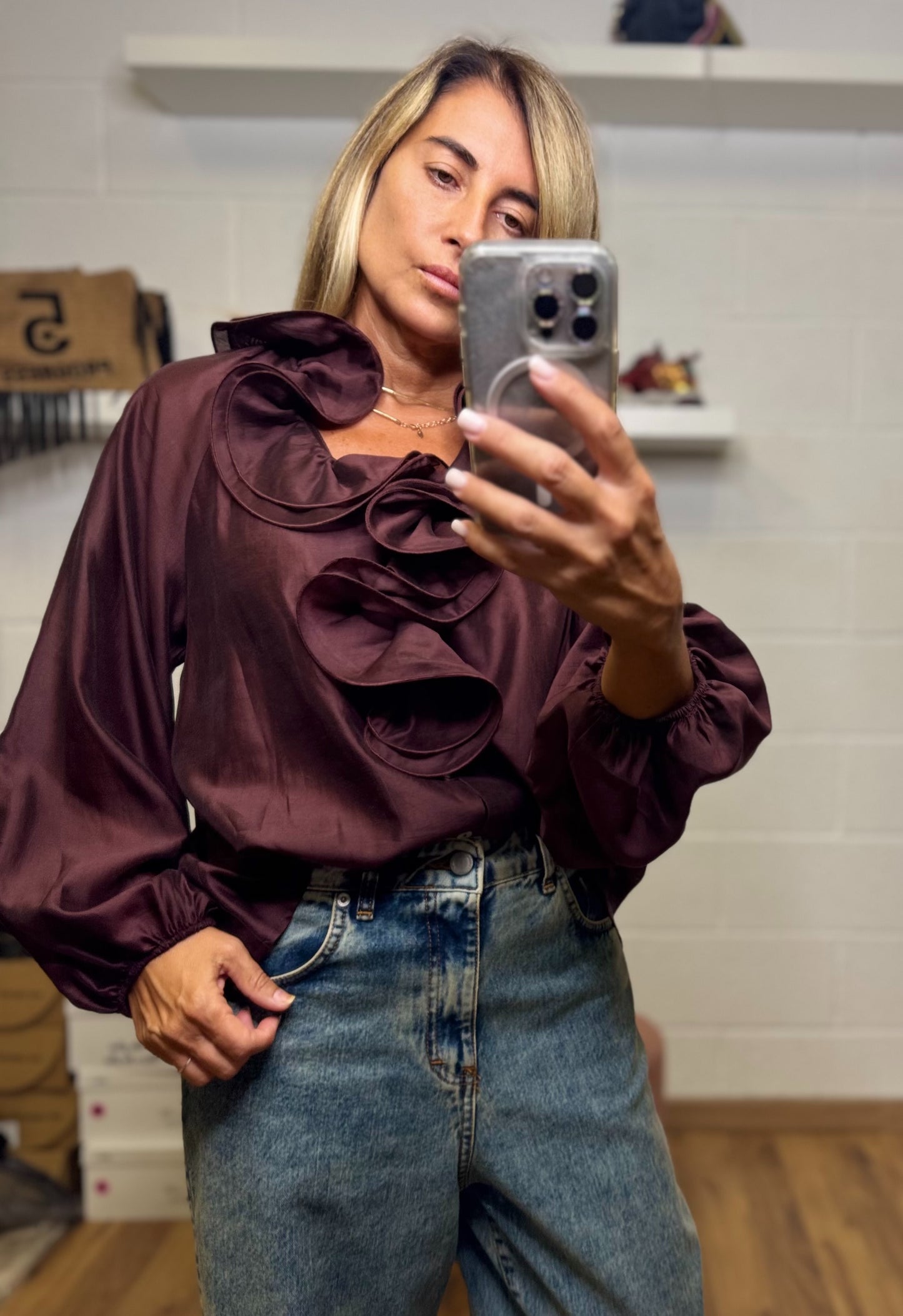 Le streghe. Camicia burgundi