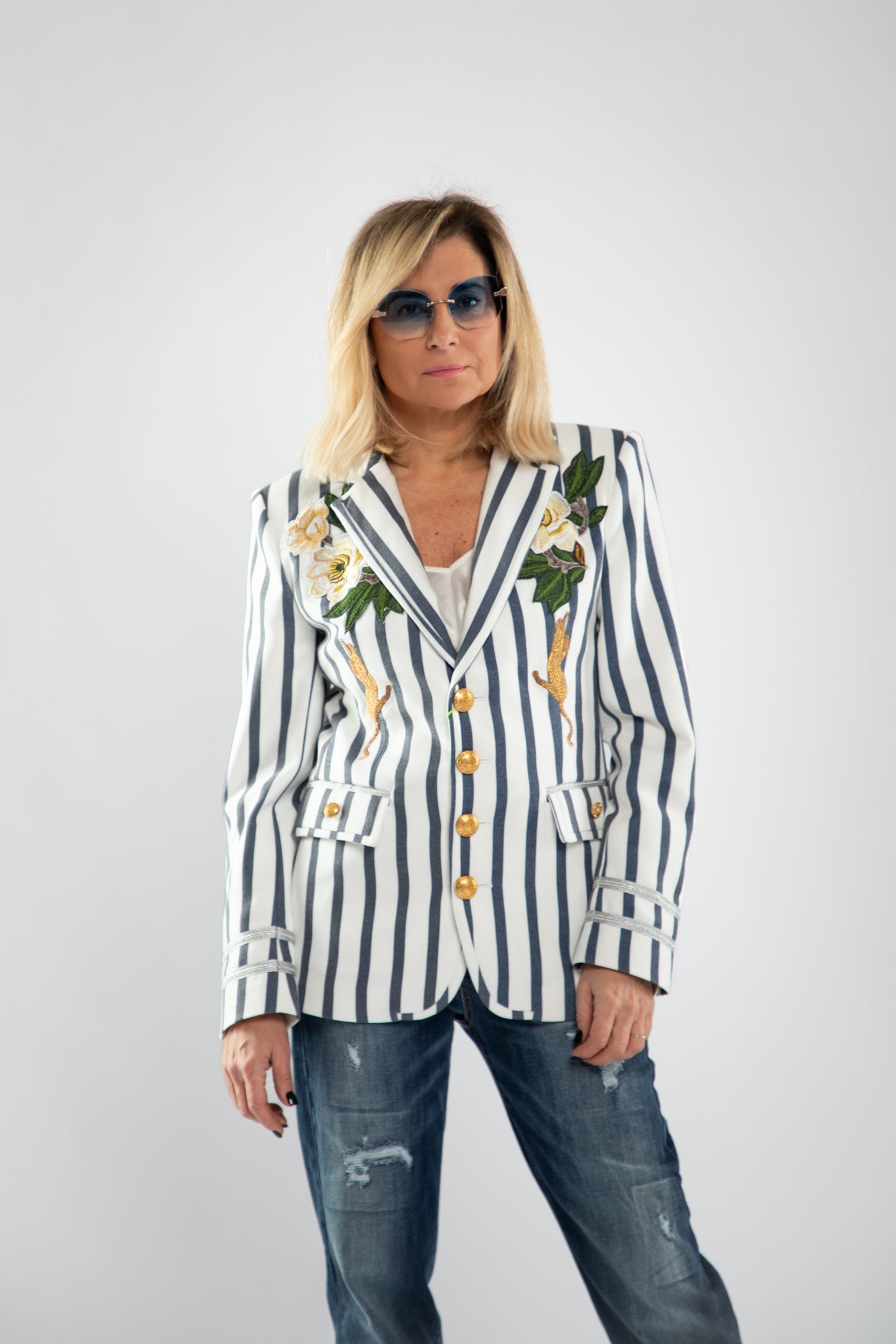 Le Cruel. Blazer bianco e blu-70%