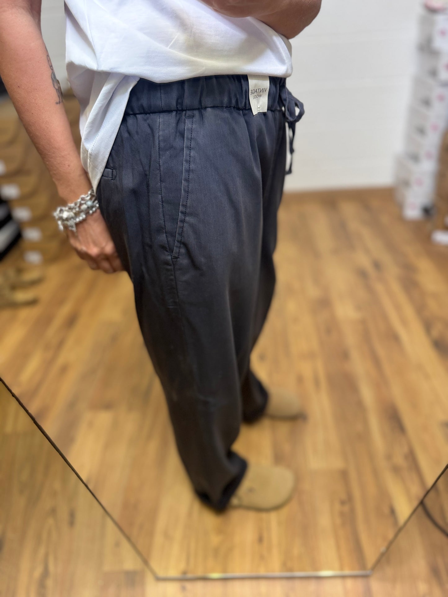 Myths. Pantalone nero-70%