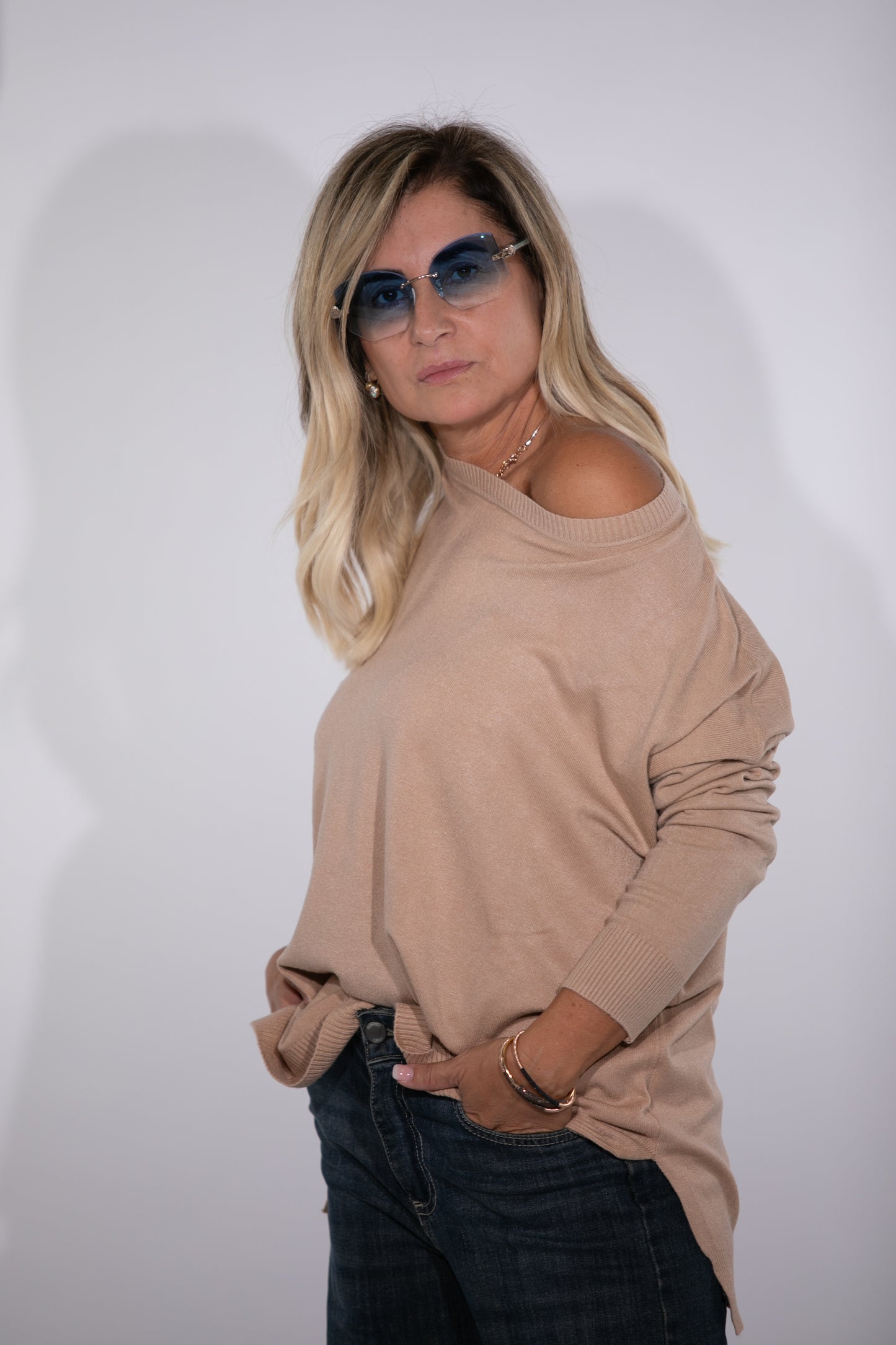 Le Streghe. Pull nude