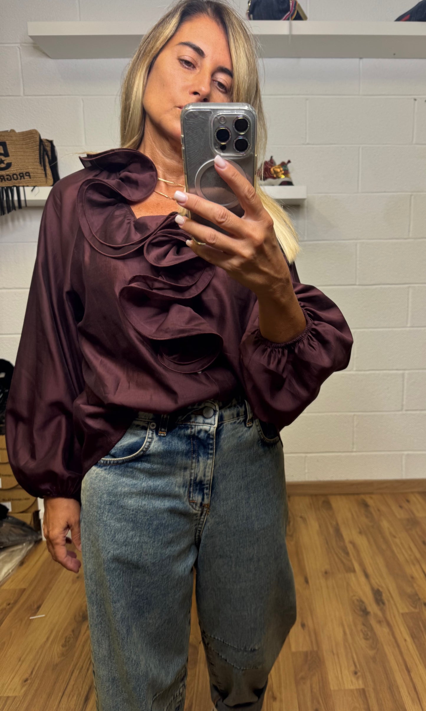 Le streghe. Camicia burgundi