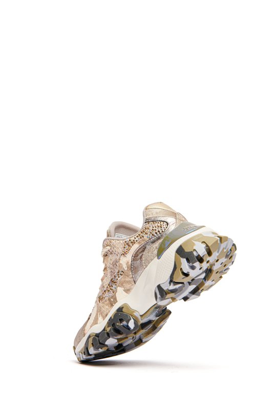 Joia Paris. Sneakers con swarosky