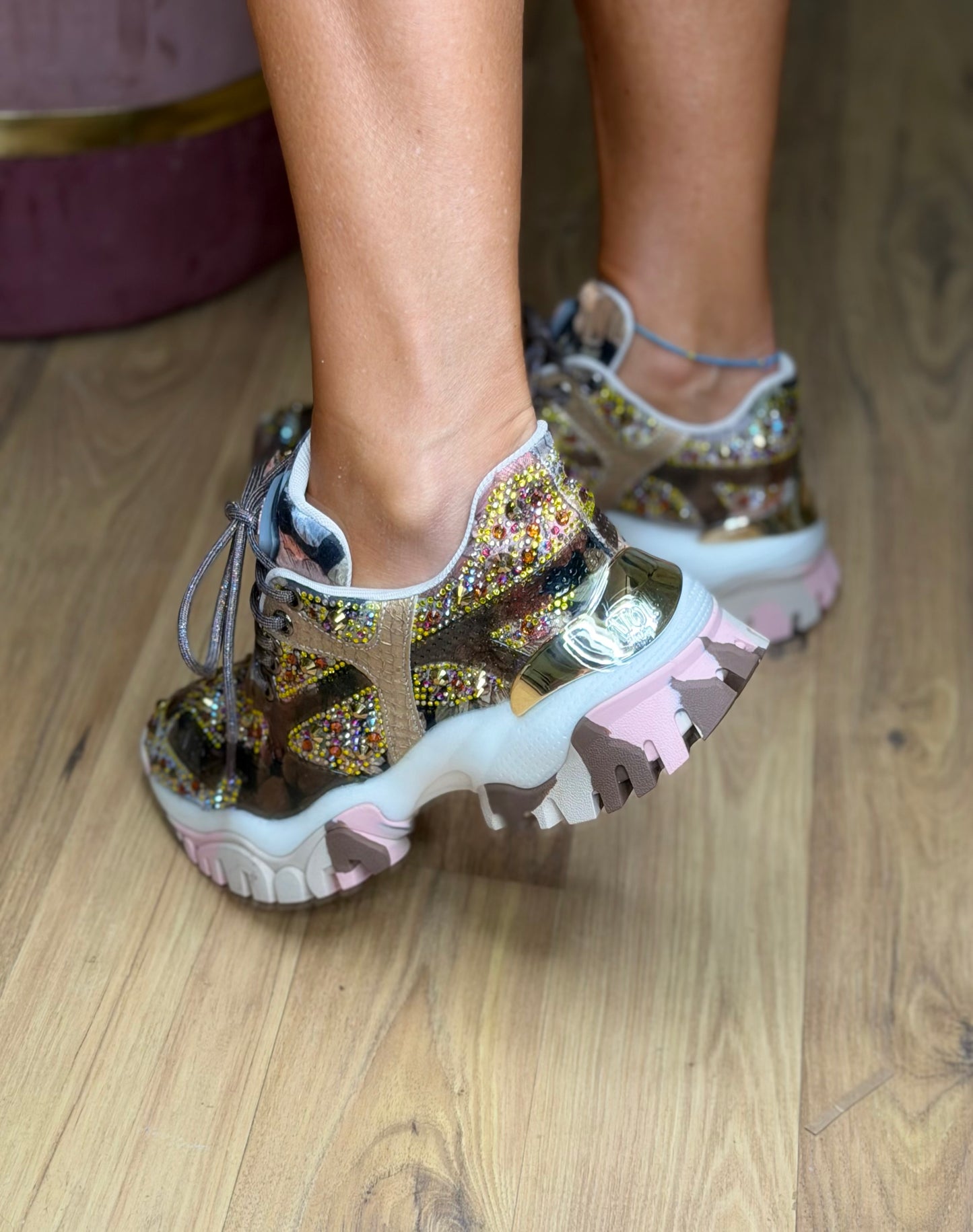 Joia Paris. Sneakers Jewel beige yellow