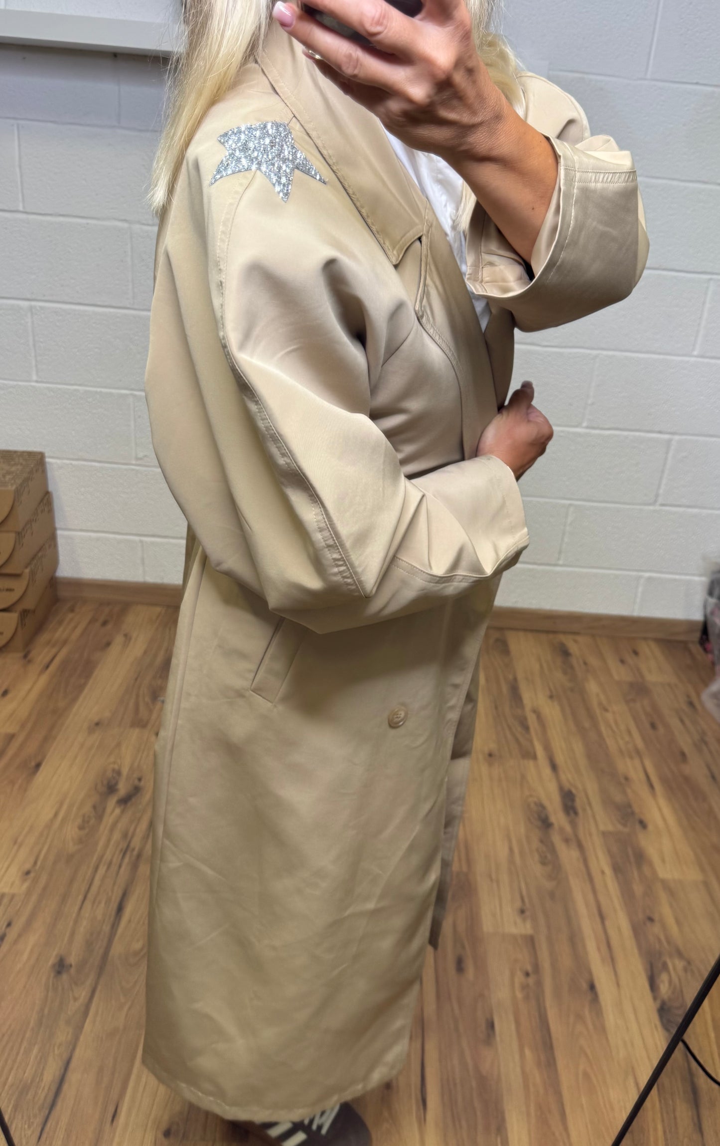 Mimietmama. Trench camel