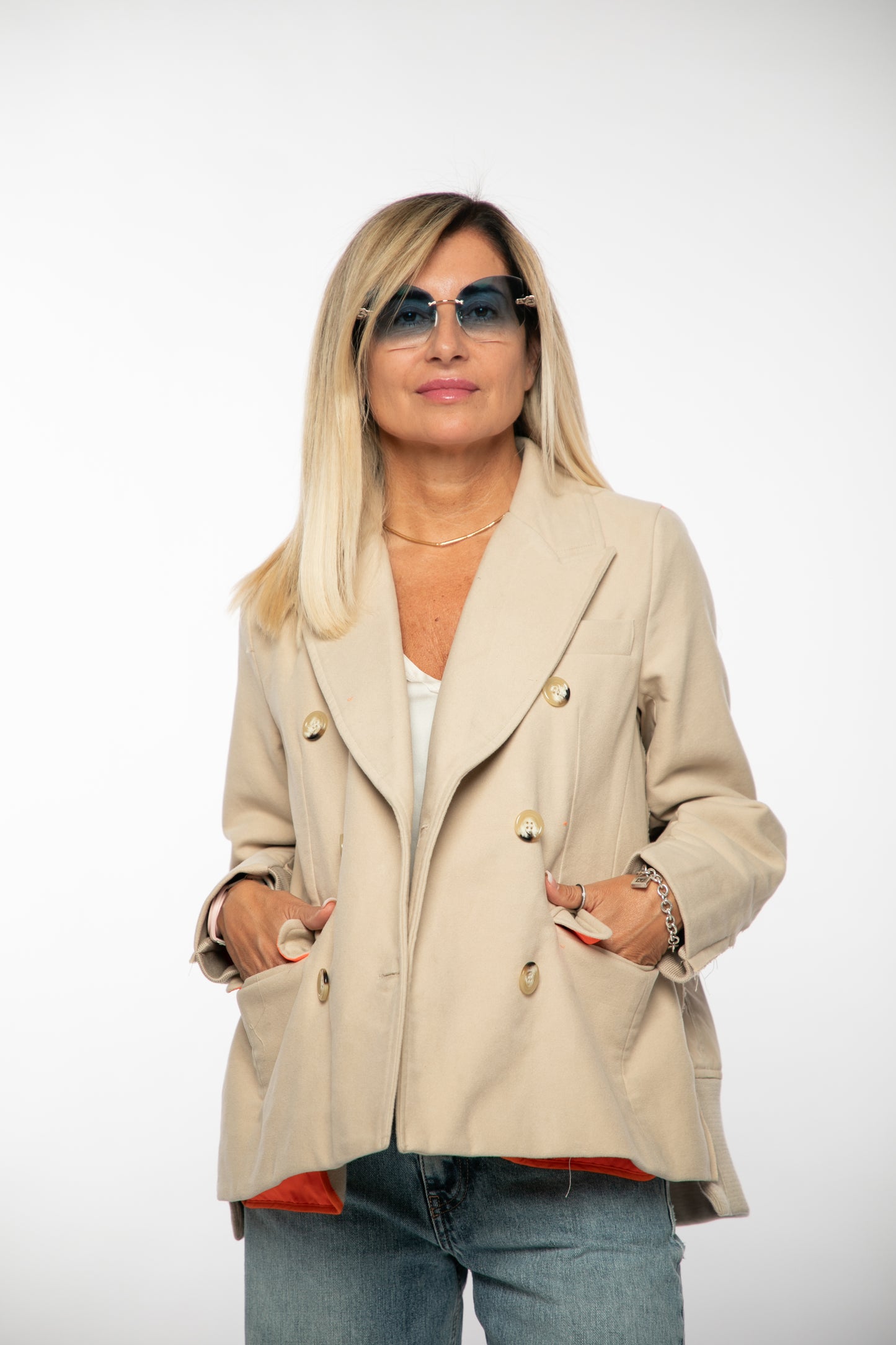 Front Street. Blazer panna