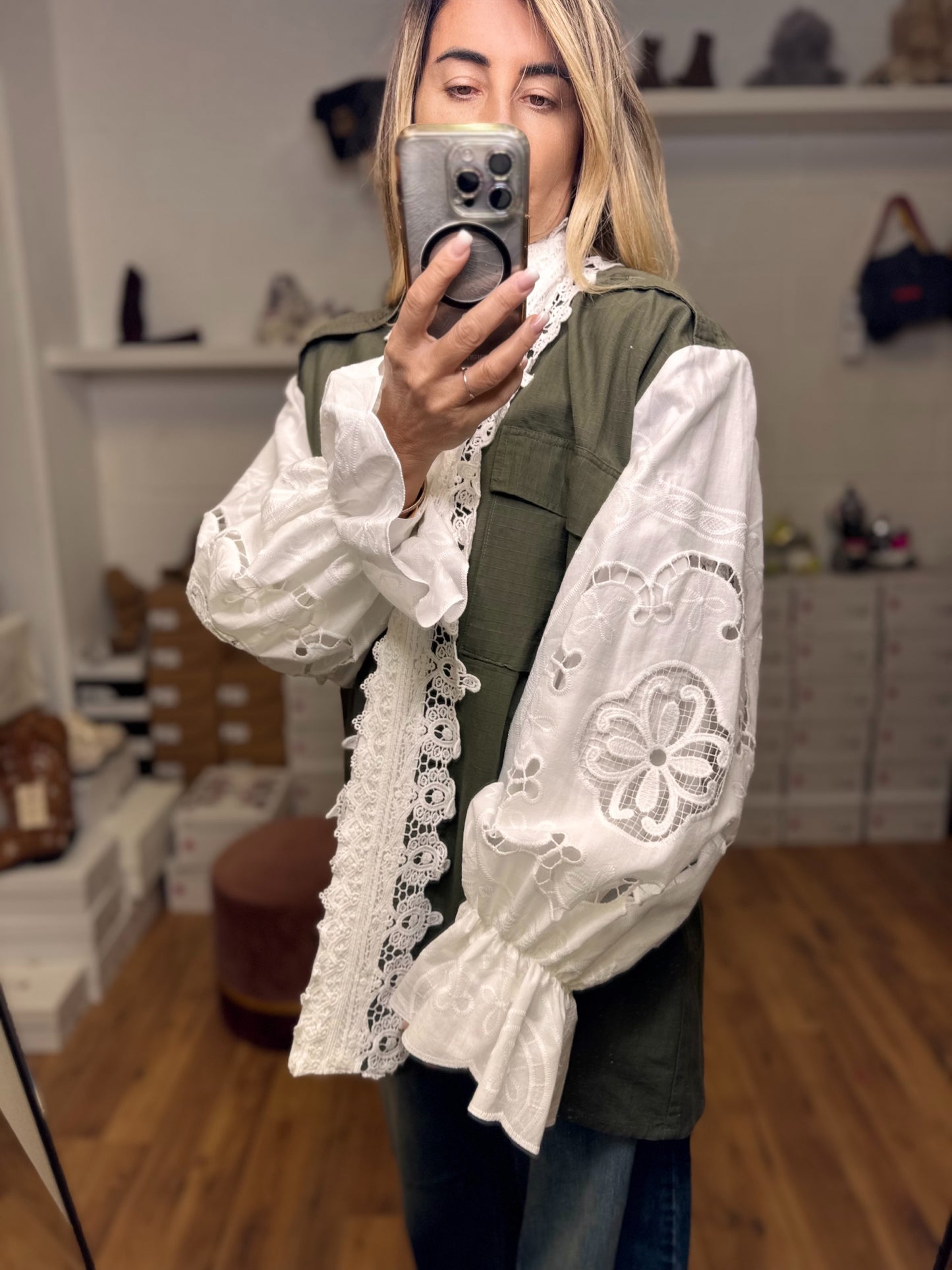 Front Street. Giacca con pizzo sangallo