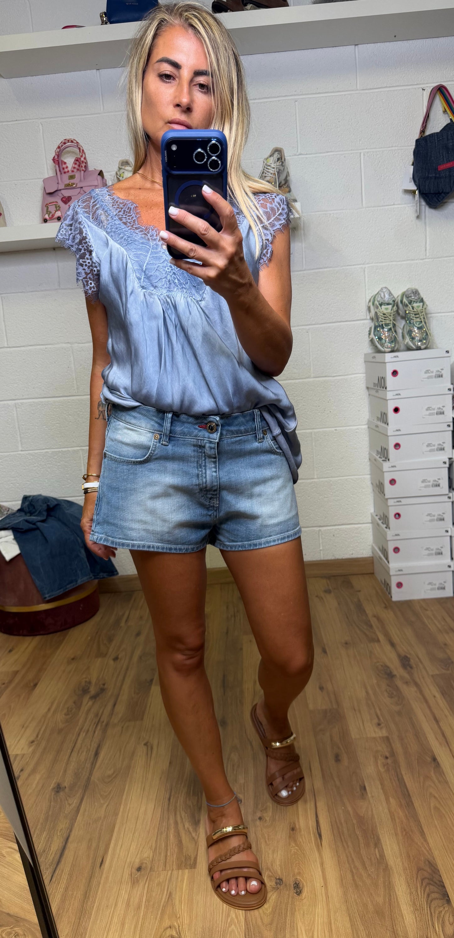 DBsoul. Shorts denim chiaro elasticizzato