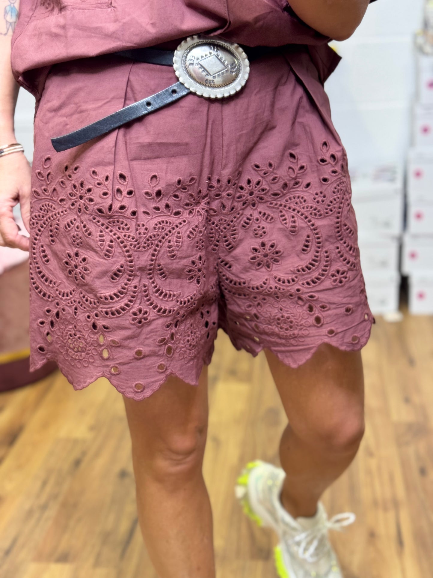 Front Street. Bermuda in cotone d pizzo-40%