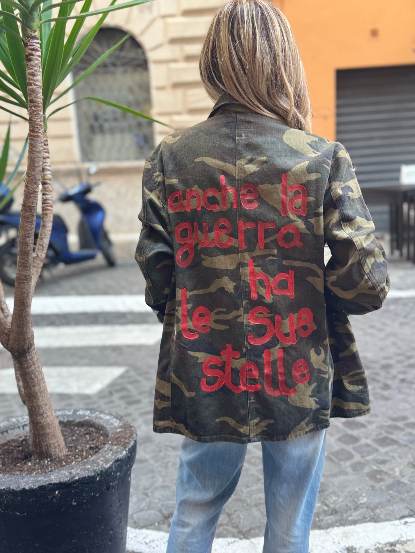 Mimi et mama. Giacca military stelle e parole