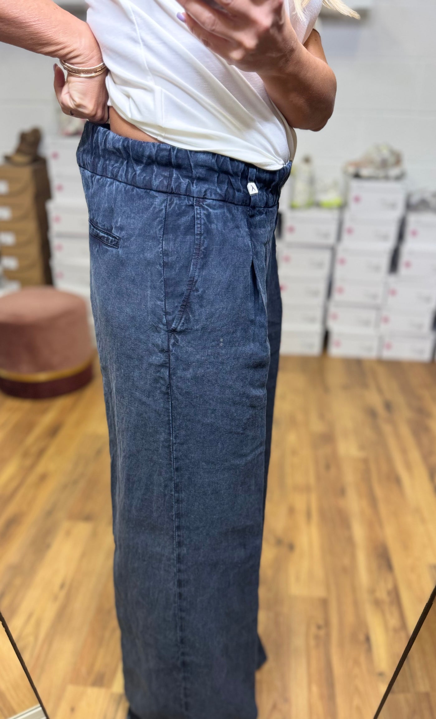 Myths. Panta in lino blu-50%