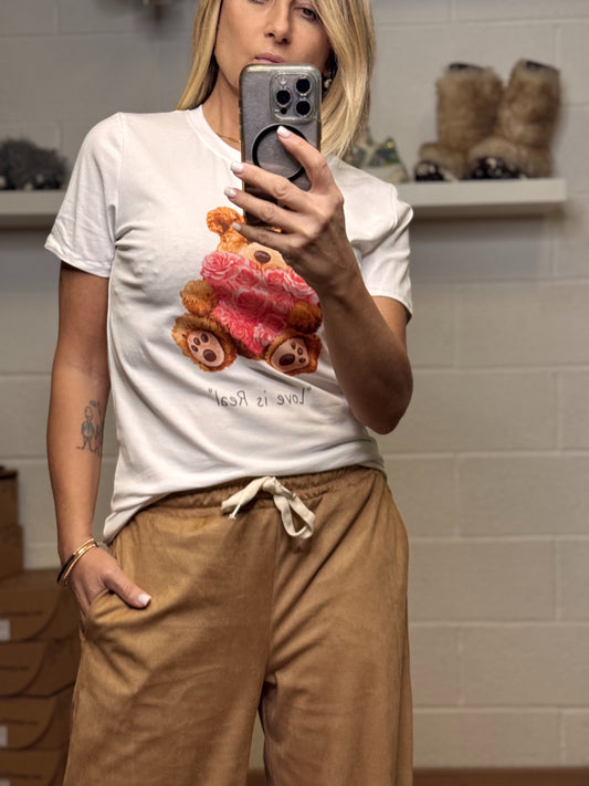 Le streghe. T-shirt love is real