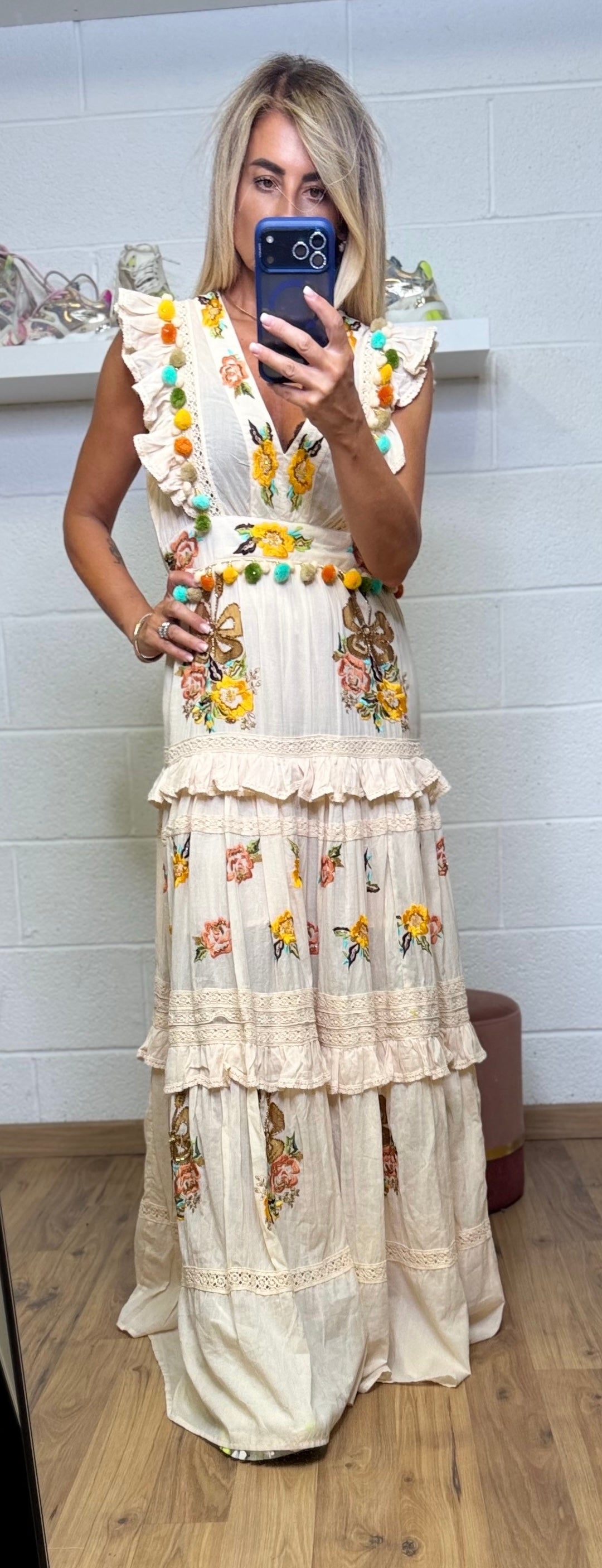 ABpink. Abito lungo boho con ricami floreali e pon pon multicolor