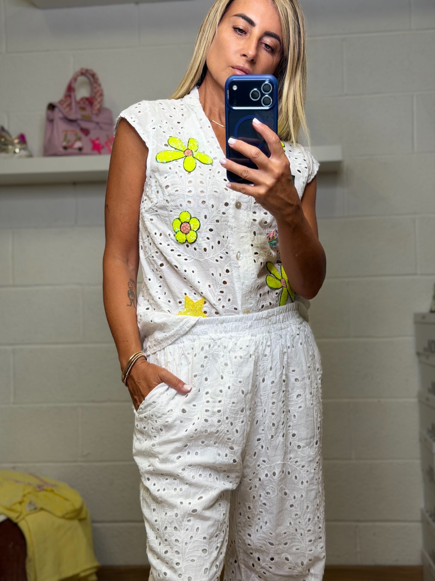 ABpink. Completo in pizzo sangallo