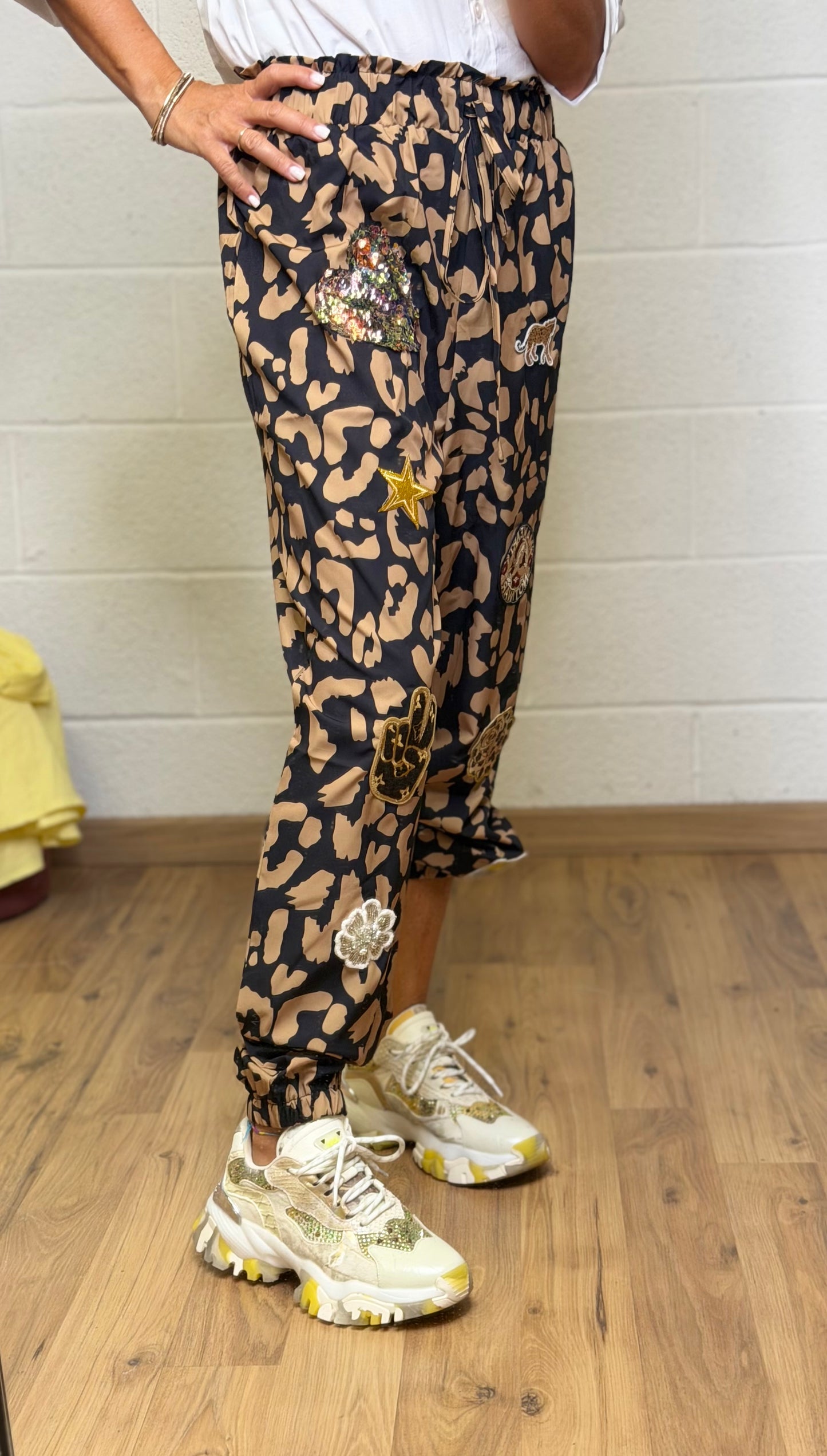 ABpink. Panta animalier stampa Leo