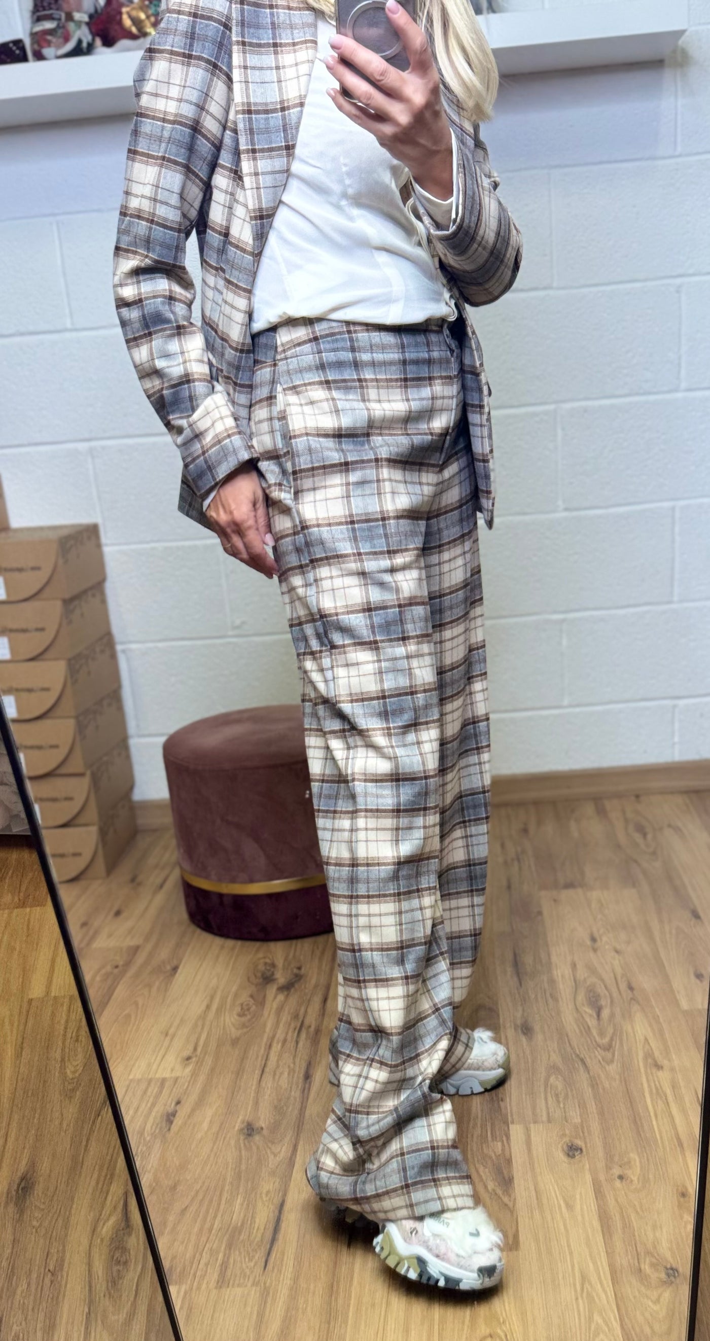 Le Streghe. Pantalone check beige & taupe-60%