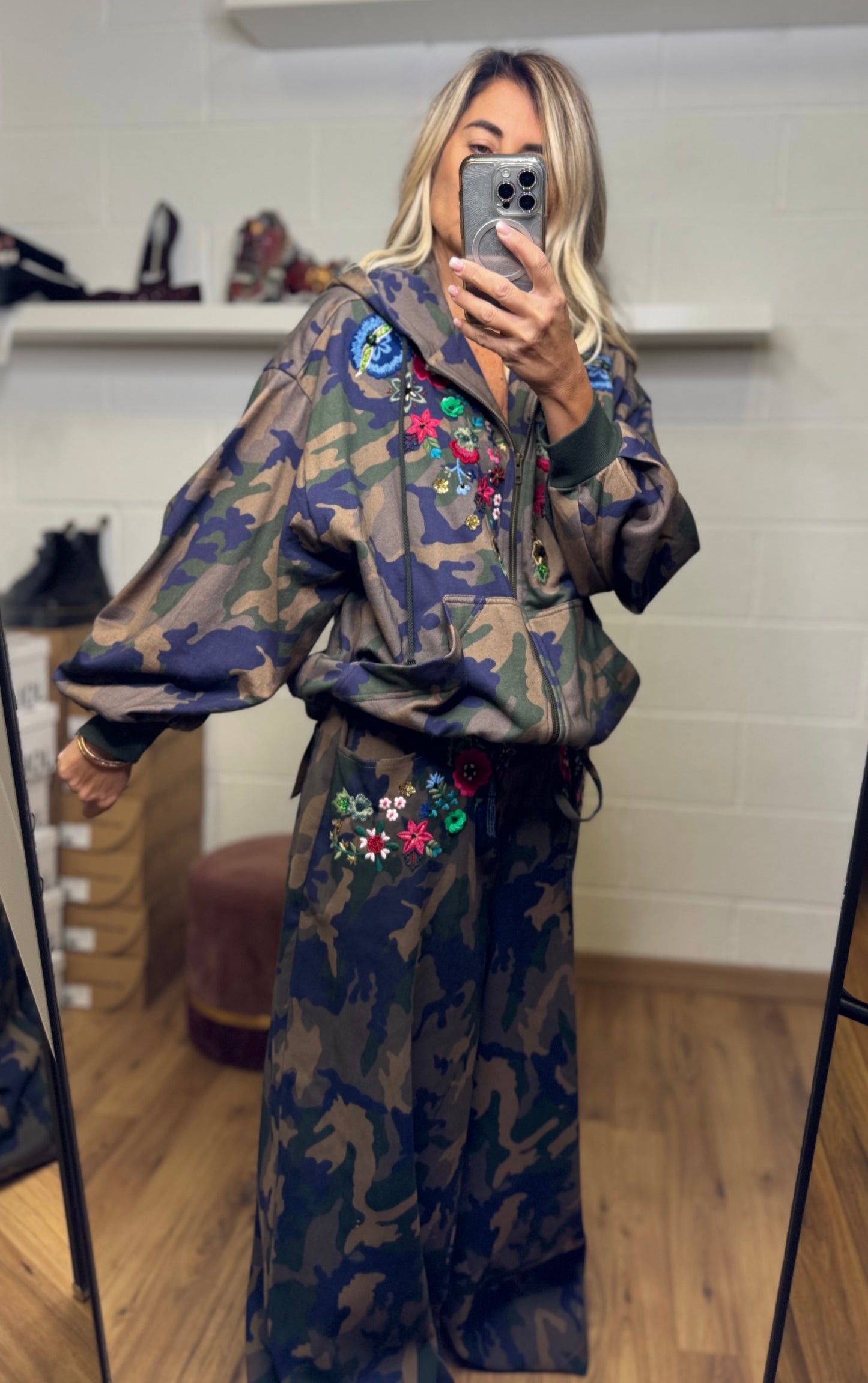 Front Street. Felpa camouflage.