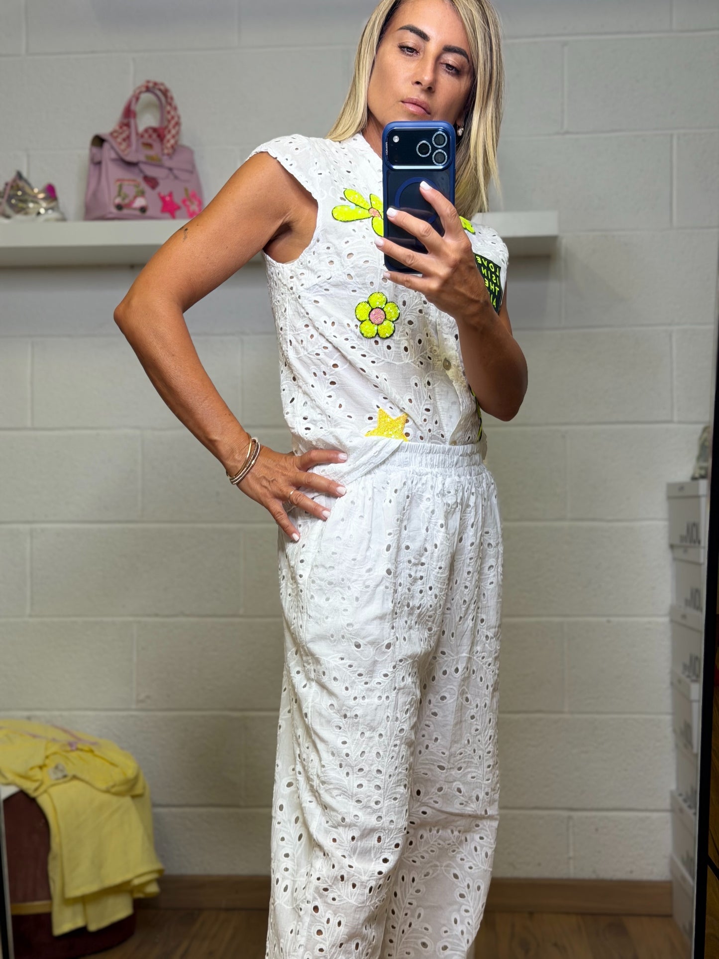 ABpink. Completo in pizzo sangallo
