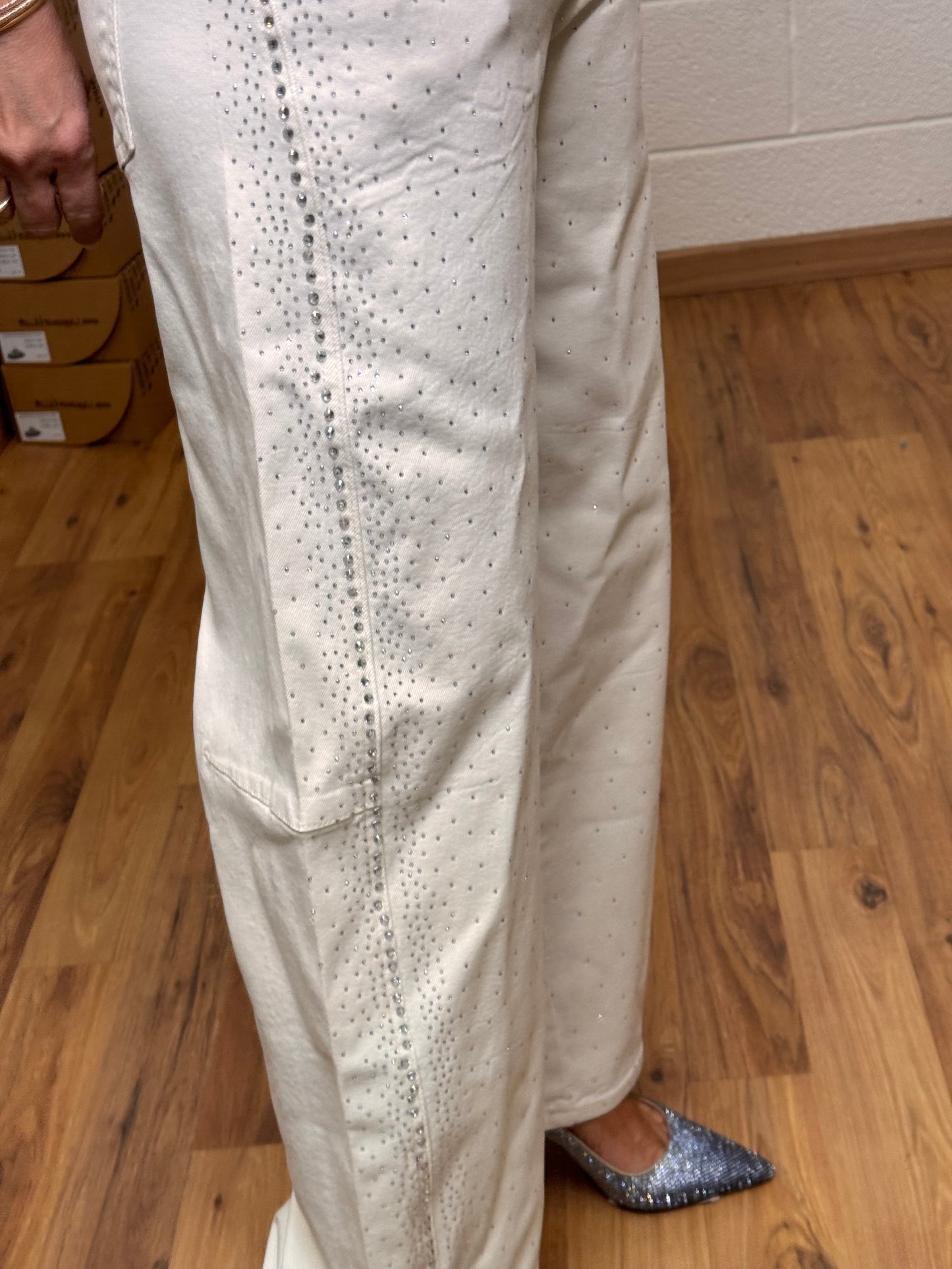 Le Streghe. Denim bianco con Swarovski