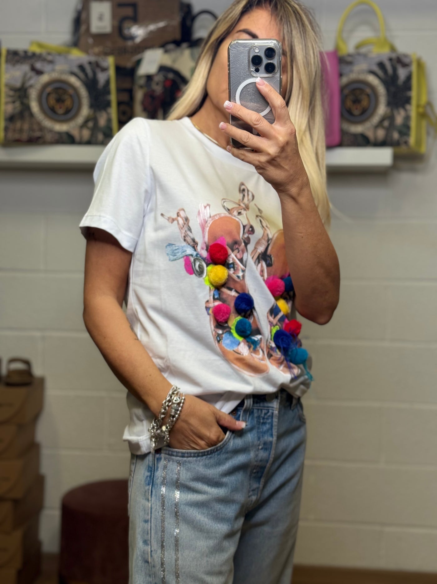 Front Street. T-shirt pon  pon