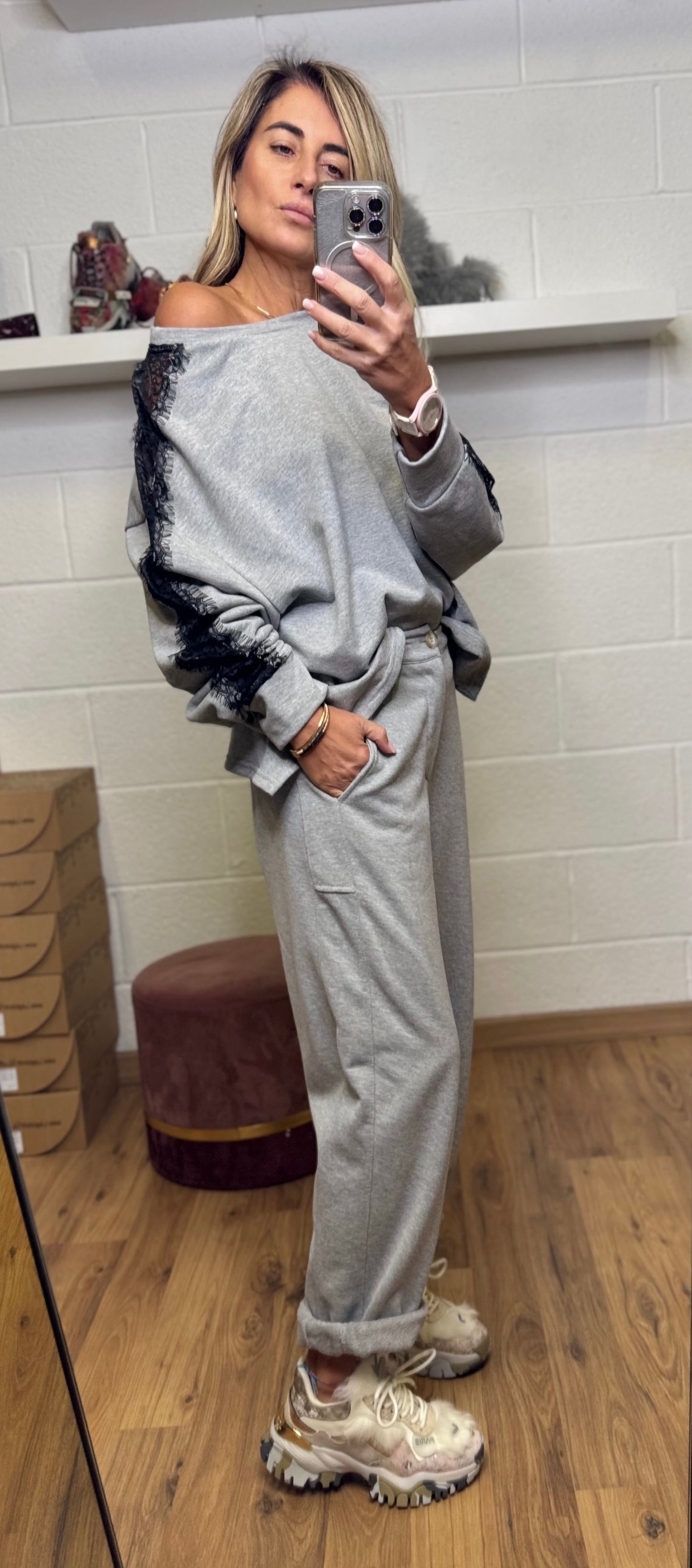 Le Streghe. Pantalone grigio