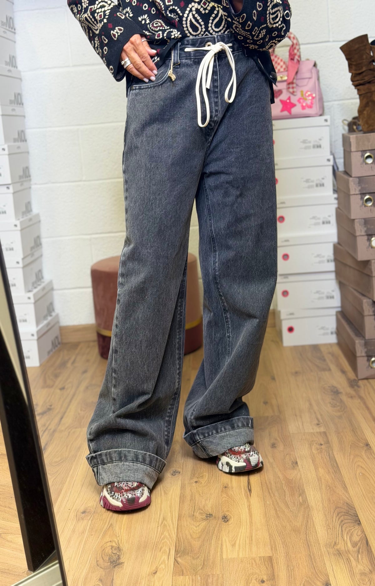 Front Street. Denim con coulisse e risvolto
