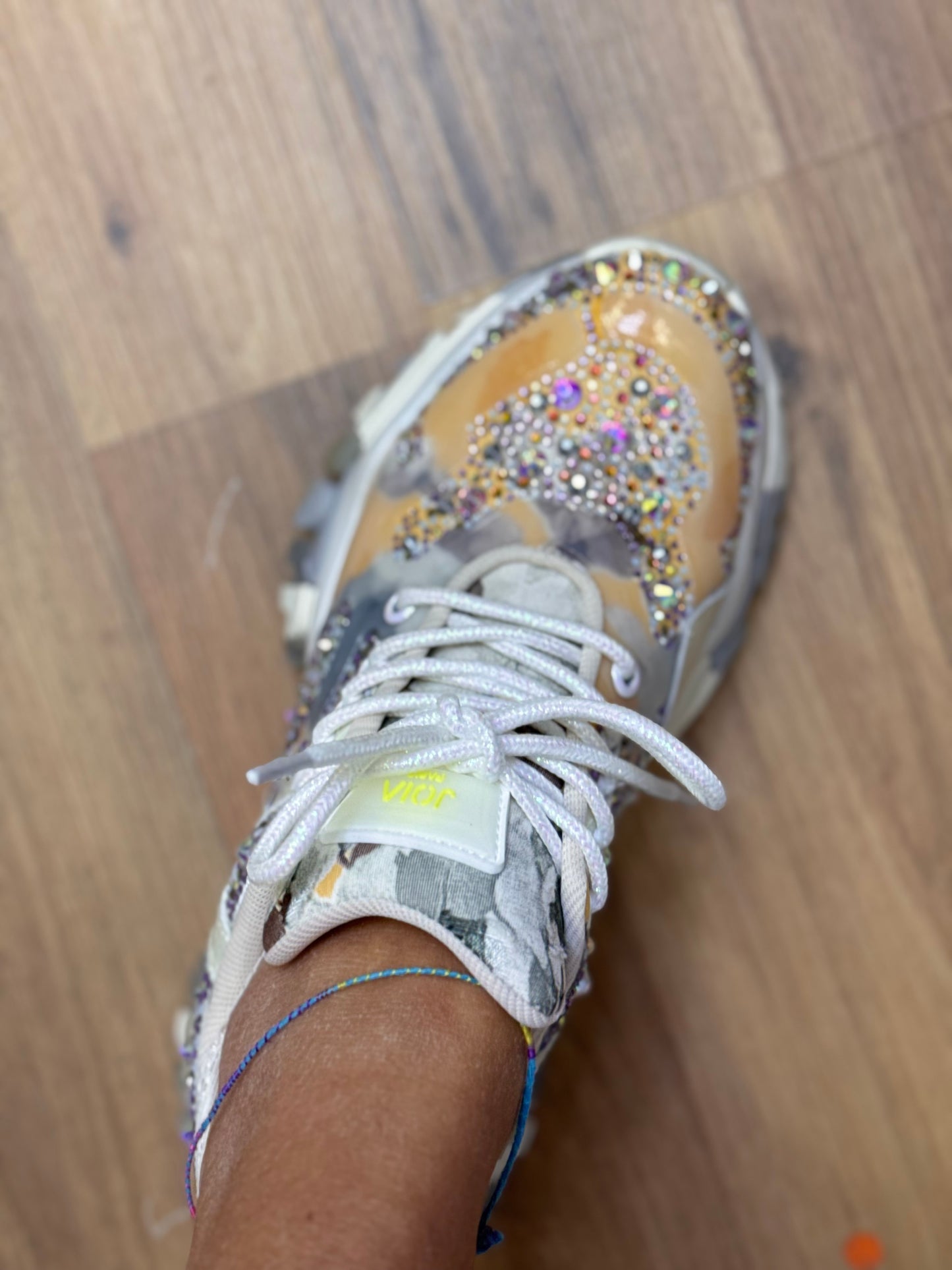 Joia Paris. Sneakers strass multicolor