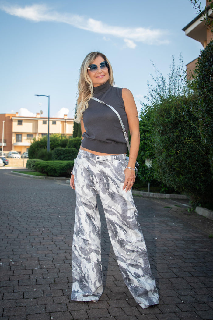 Eva Boutique 21, Gensami. Top grigio antracite