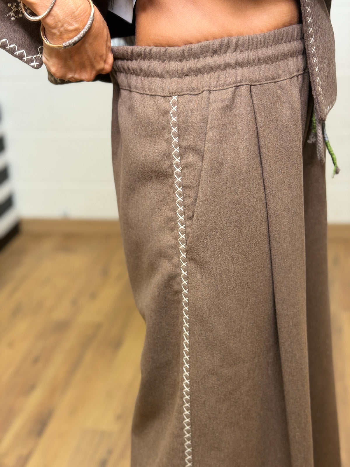 Front Street. Pantalone palazzo moro