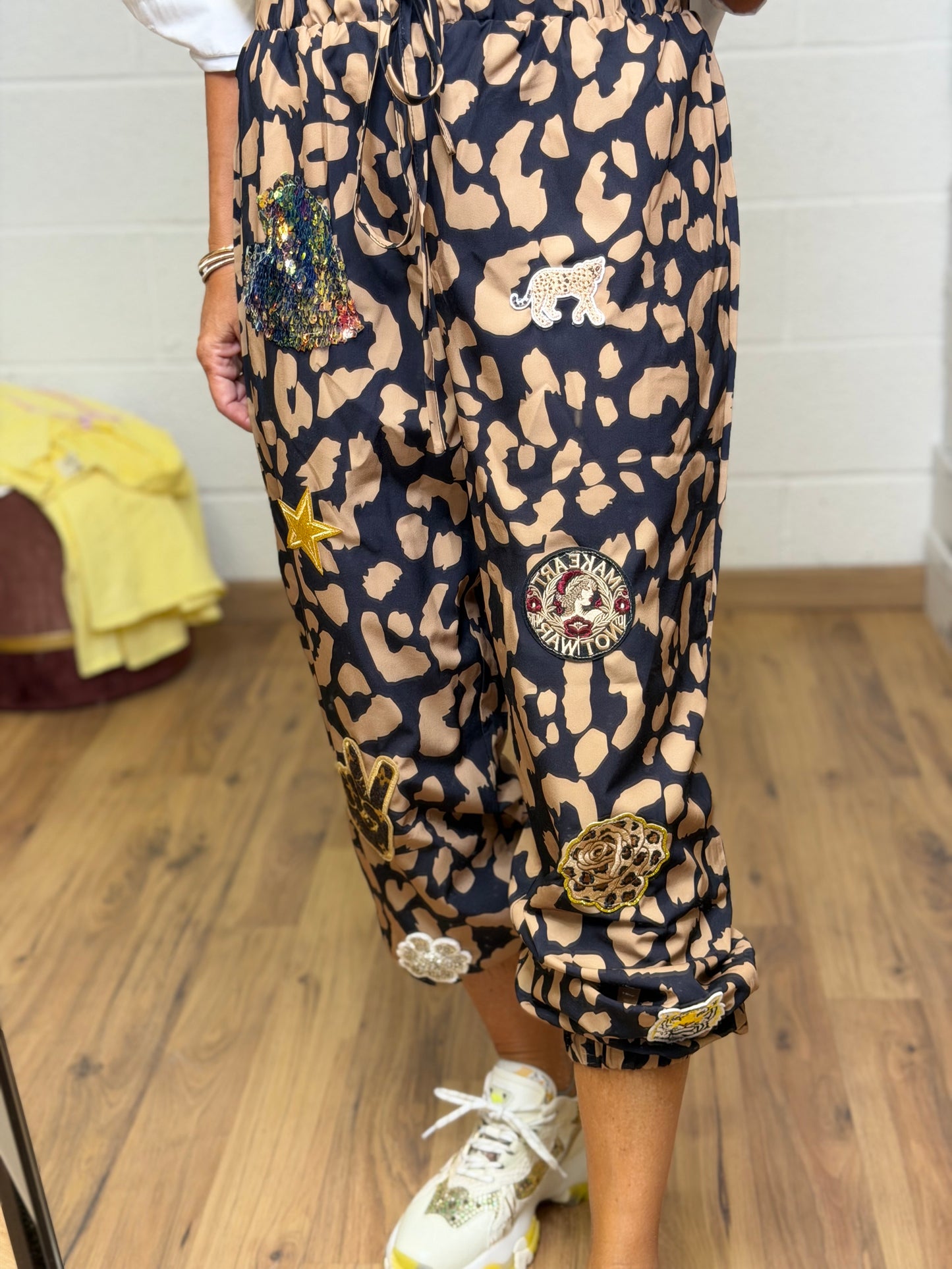 ABpink. Panta animalier stampa Leo