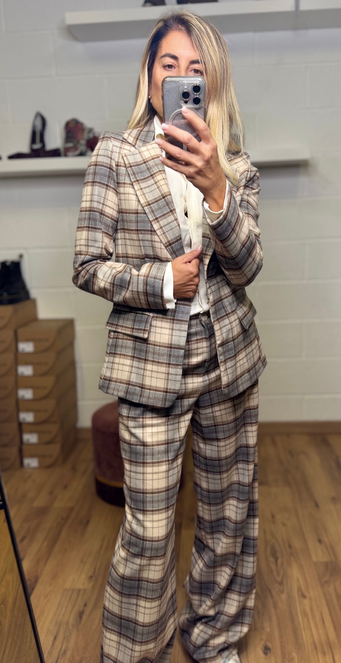 Le Streghe. Blazer check grigio e taupe