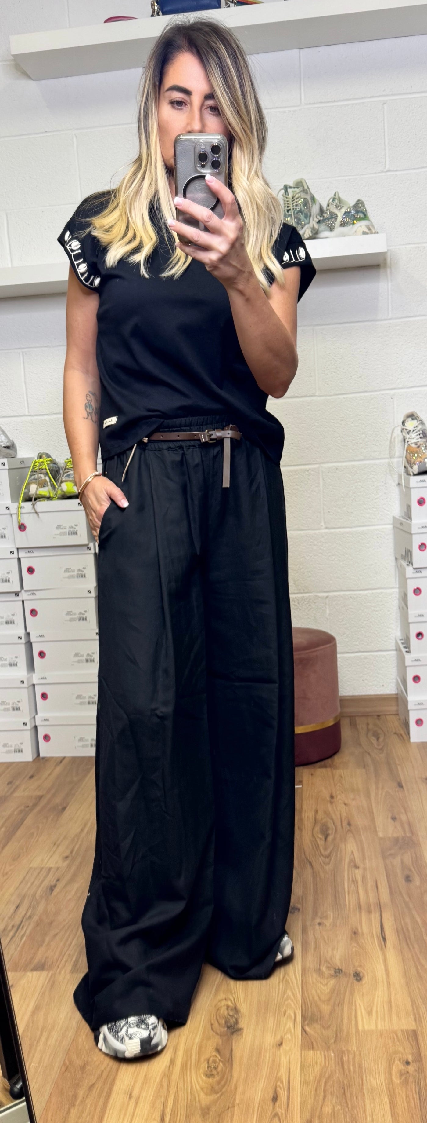 Front Street. Pantalone palazzo nero-50%