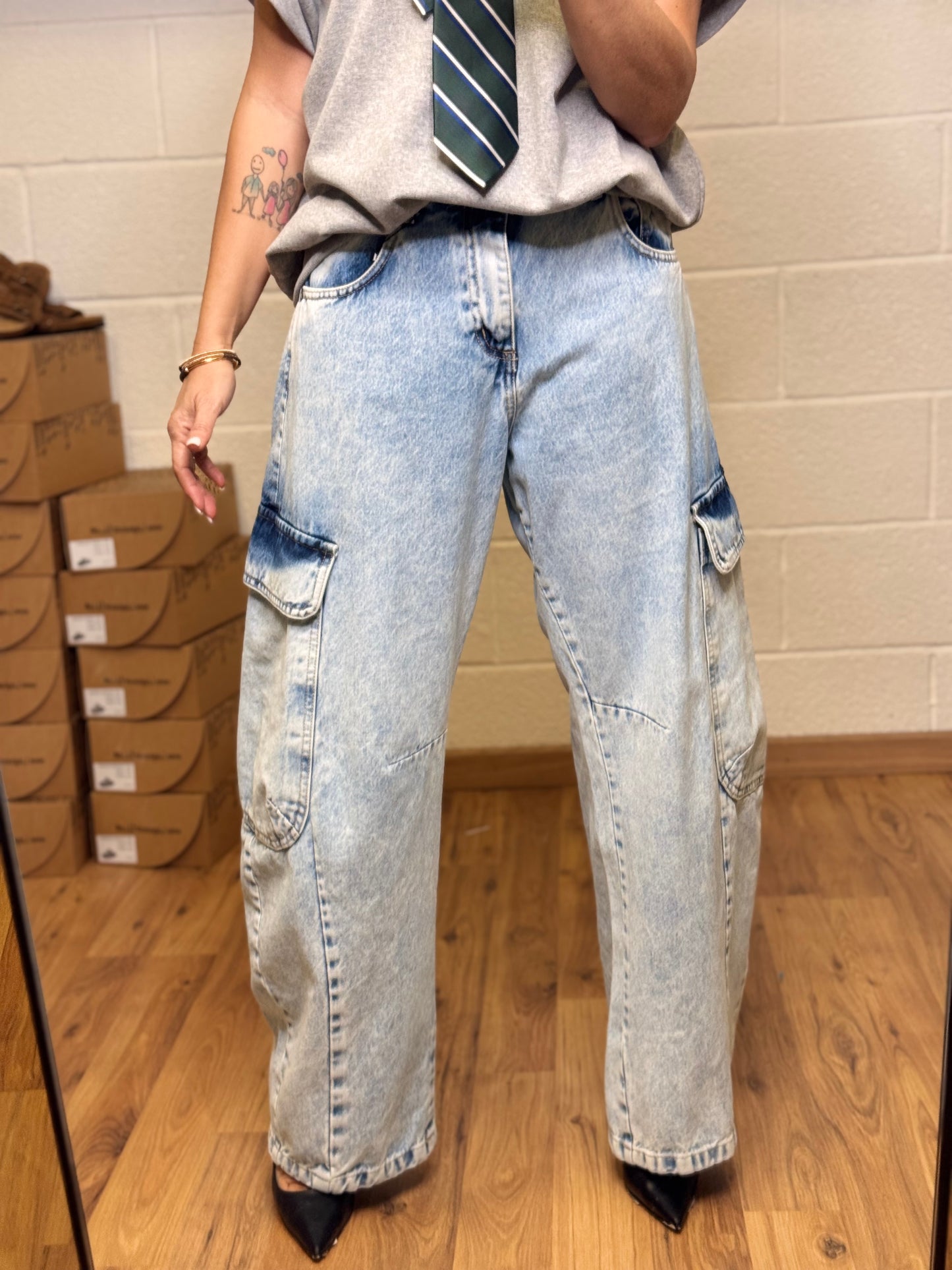 Dixie. Denim cargo wide leg